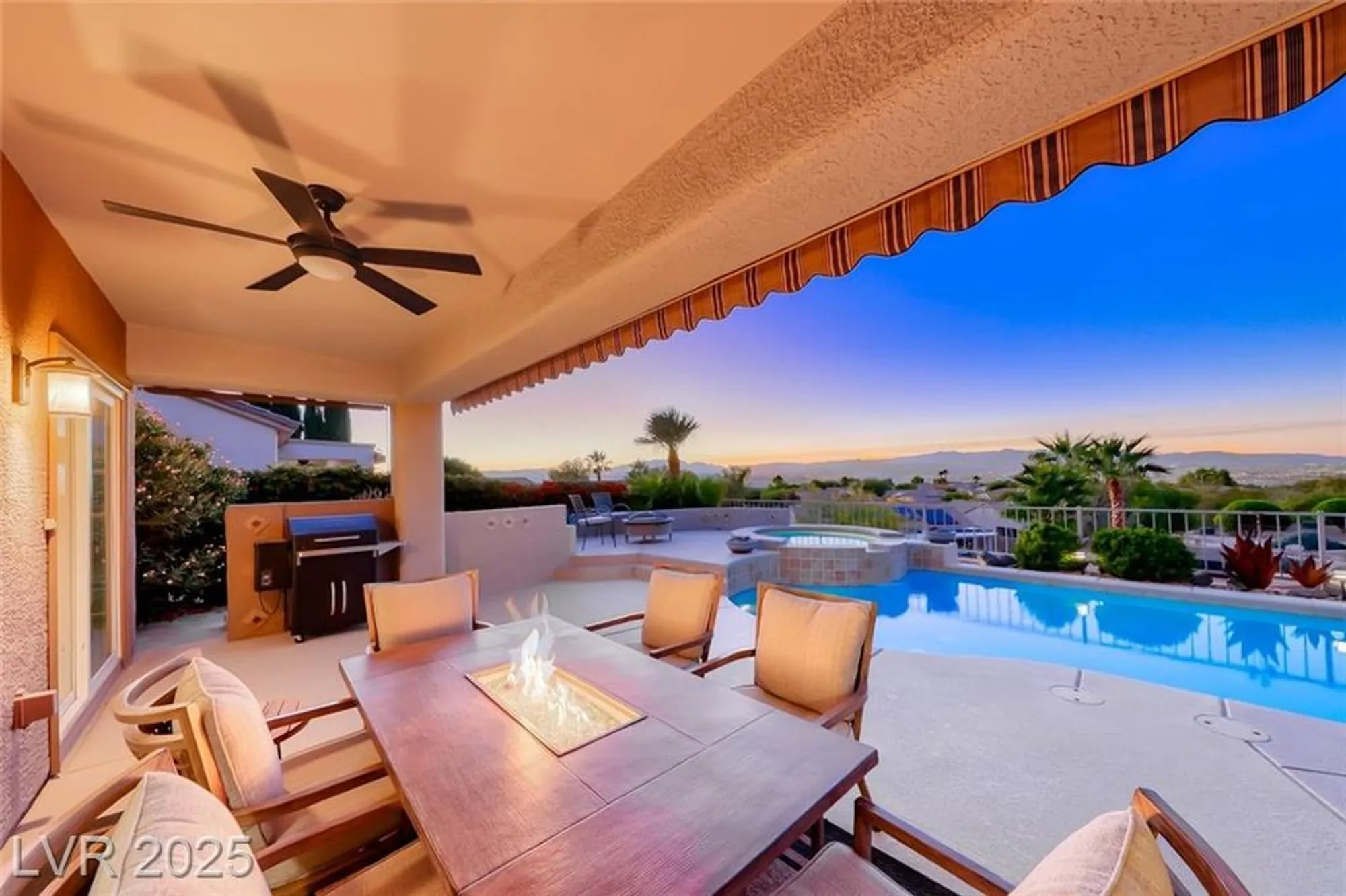 Property Slideshow image 42 of 66 | 2470 bedford park dr, Henderson, NV, 89052