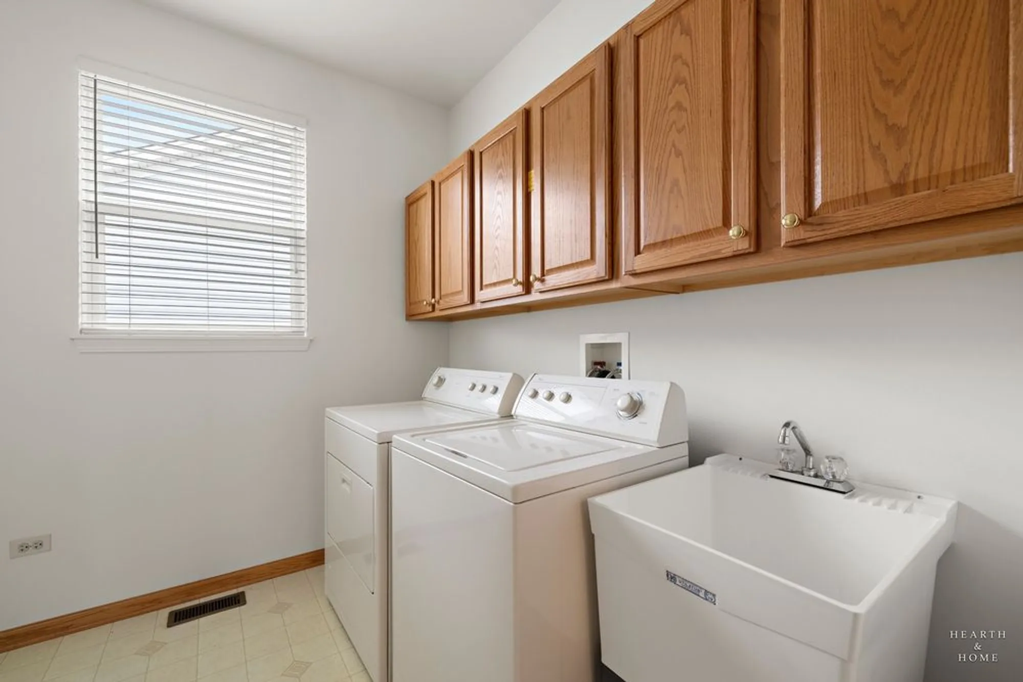 Property Slideshow image 27 of 44 | 13116 eakin creek ct, Huntley, IL, 60142