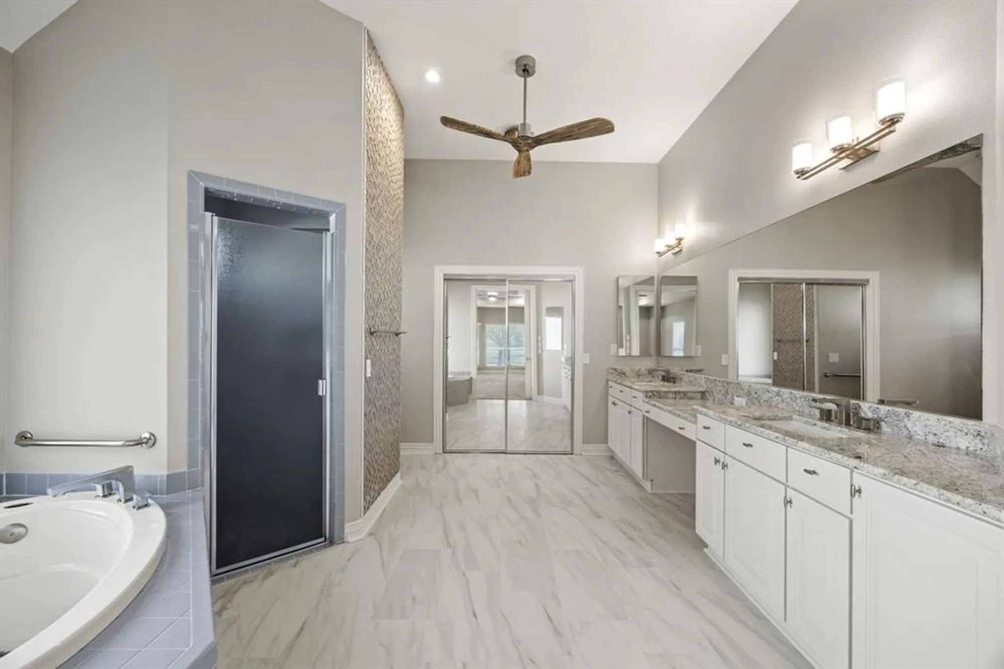 Property Slideshow image 16 of 30 | 10409 countryside dr, Denton, TX, 76207