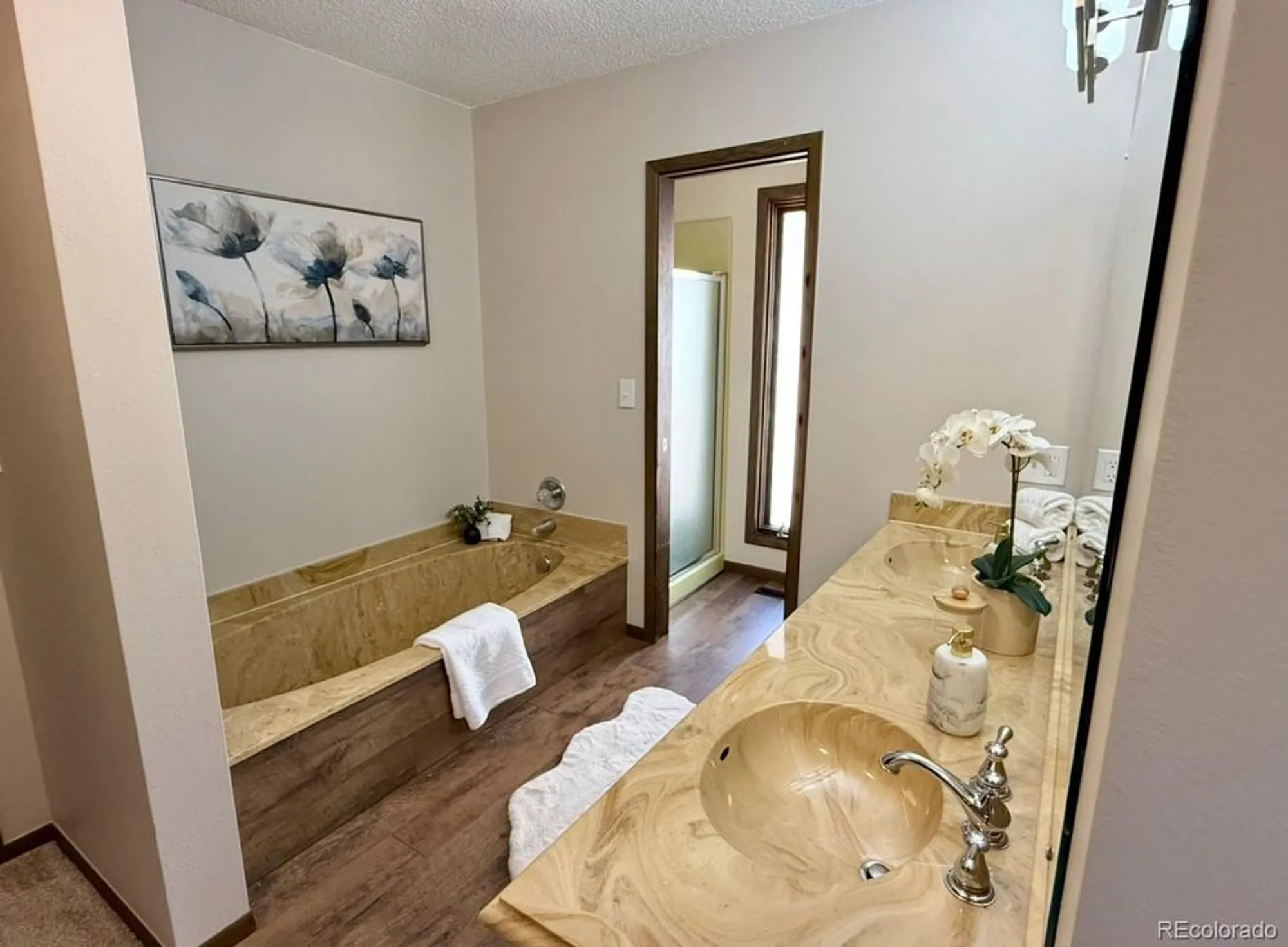 Property Slideshow image 17 of 32 | 53 douglas dr, Broomfield, CO, 80020