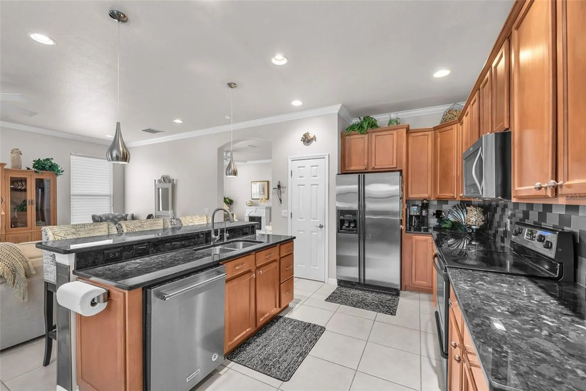 Property Slideshow image 14 of 51 | 321 silver falls dr, Apollo Beach, FL, 33572