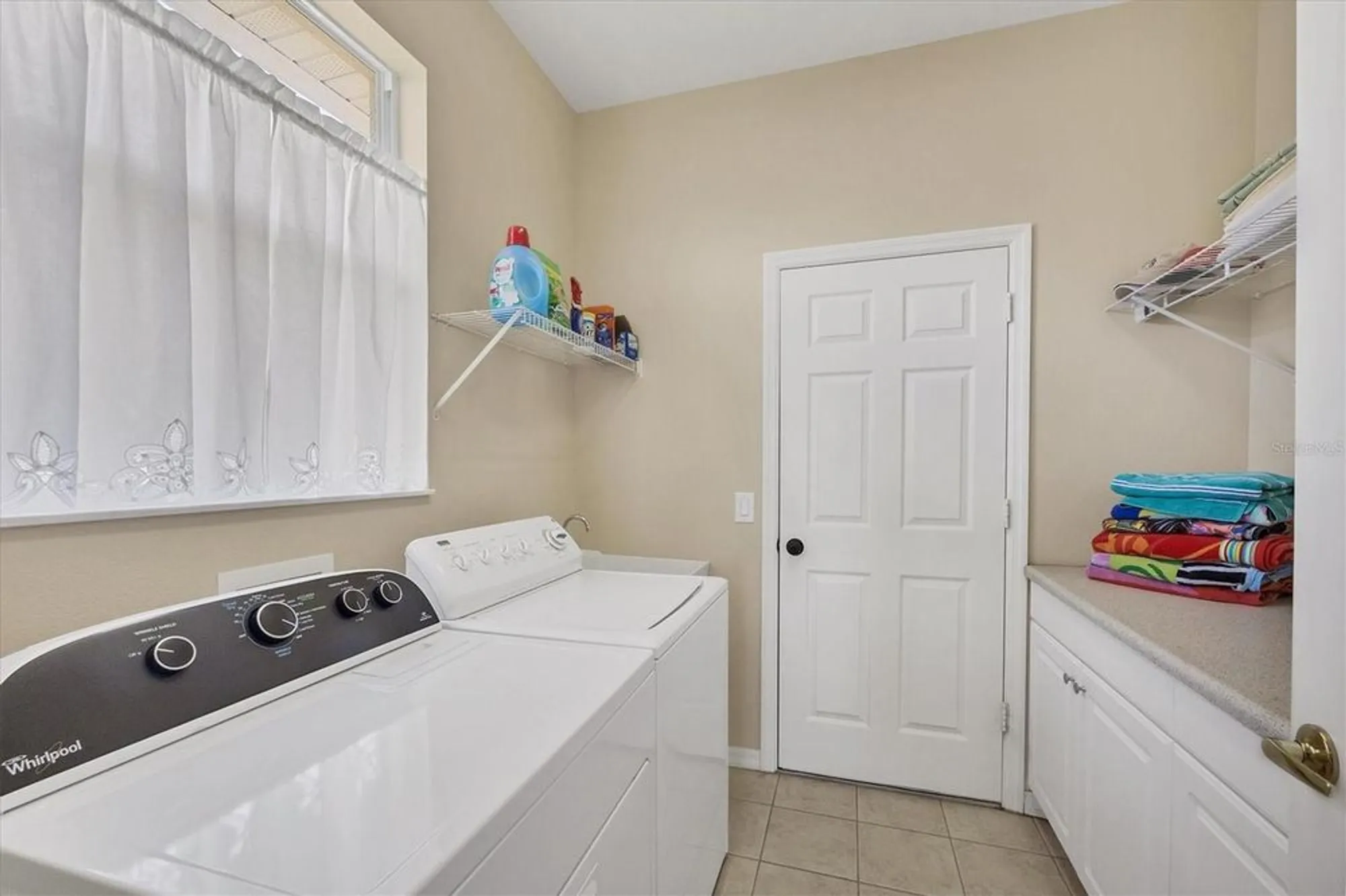 Property Slideshow image 27 of 66 | 4427 blue heron cir, North Port, FL, 34287