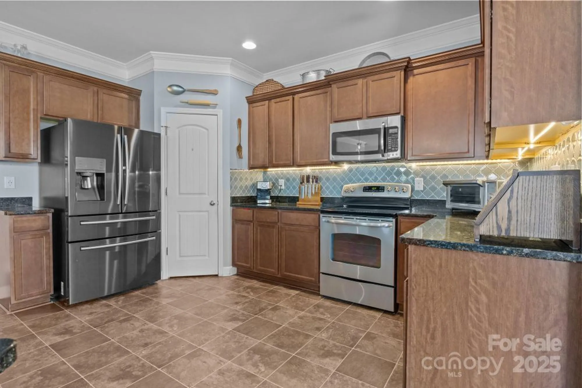 Property Slideshow image 9 of 36 | 4117 bright rd, Charlotte, NC, 28214
