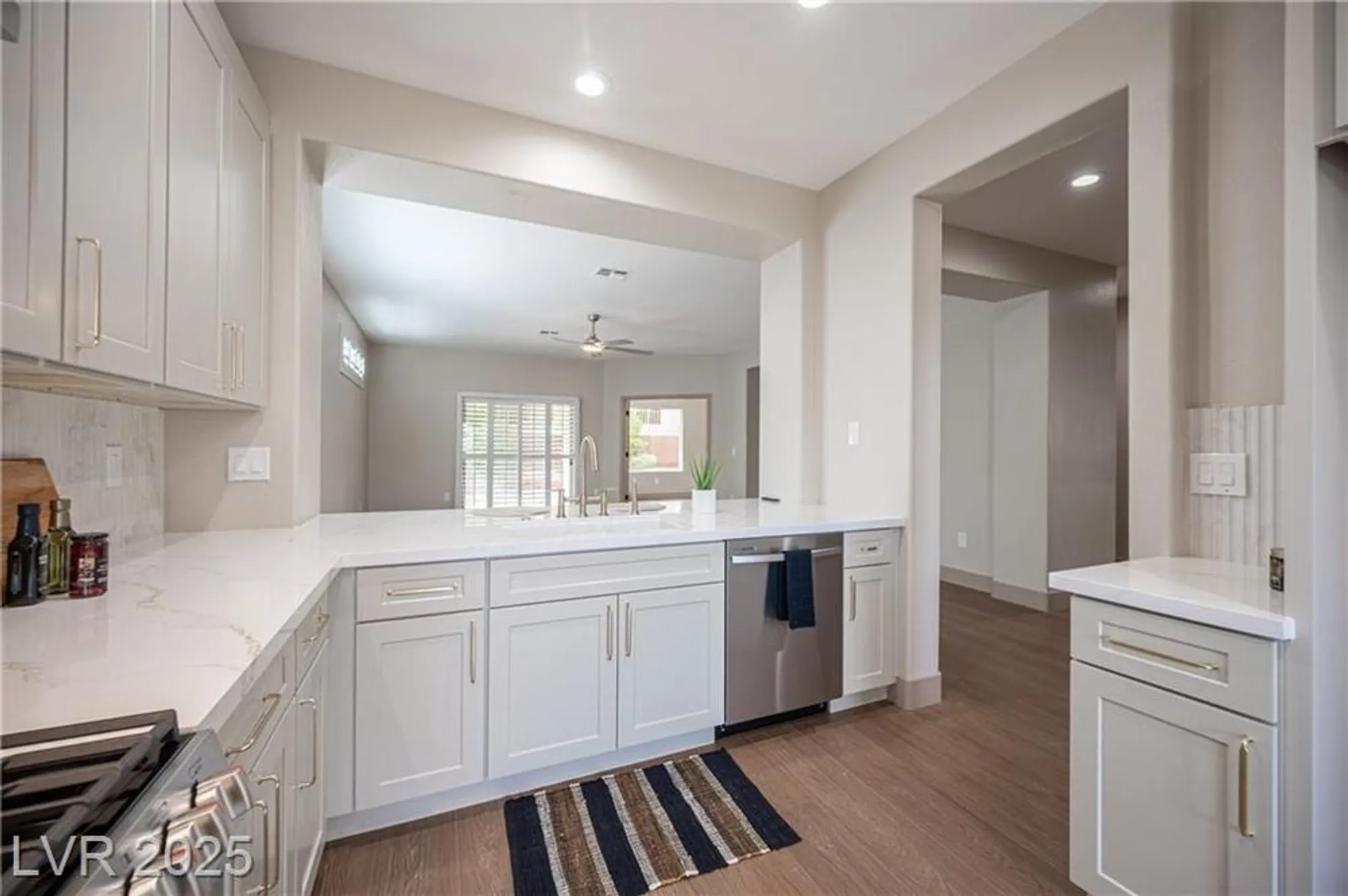 Property Slideshow image 5 of 27 | 1977 high mesa dr, Henderson, NV, 89012