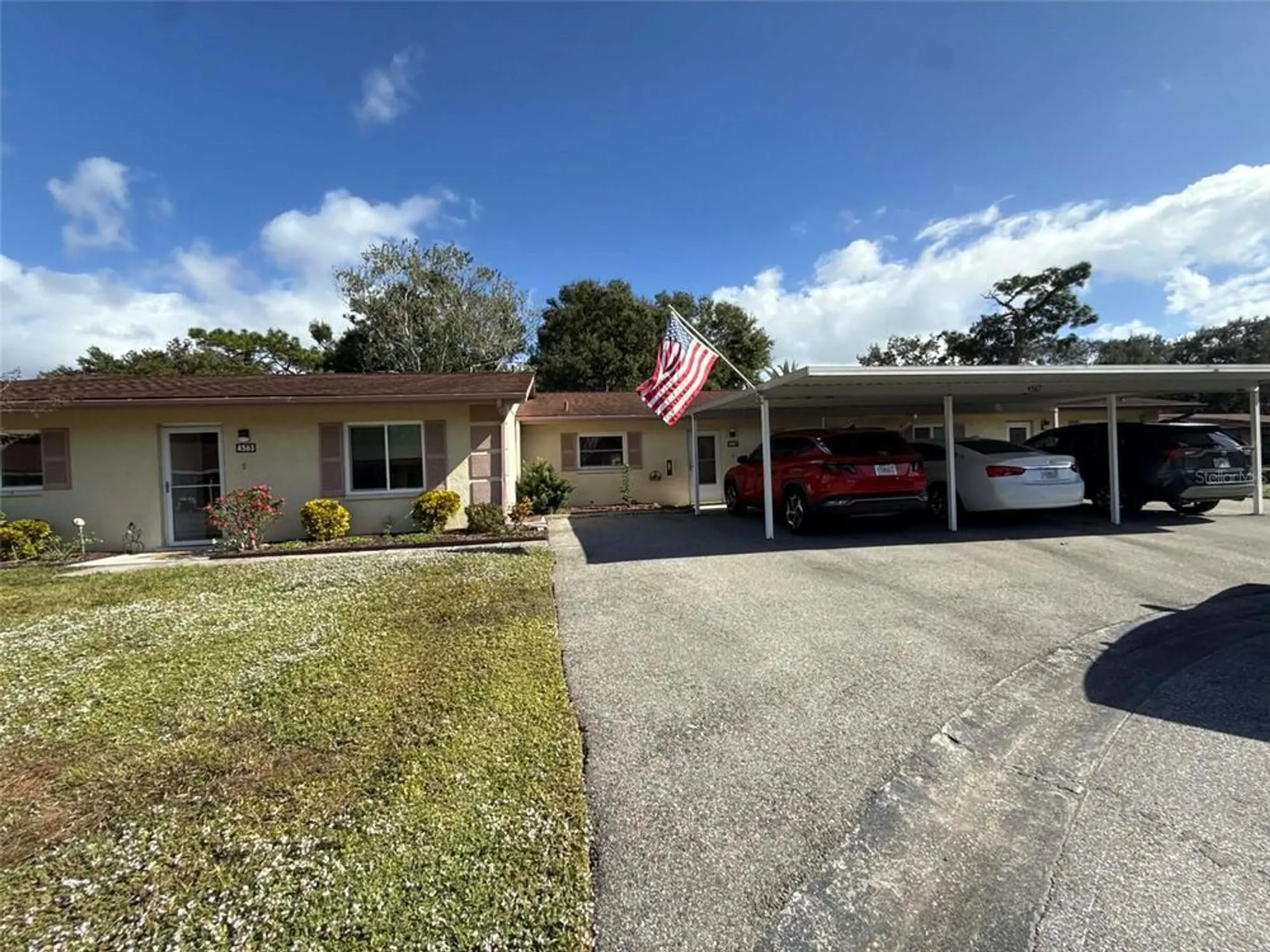 Property Slideshow image 1 of 16 | 4567 shoshone trl # 167, Sarasota, FL, 34233