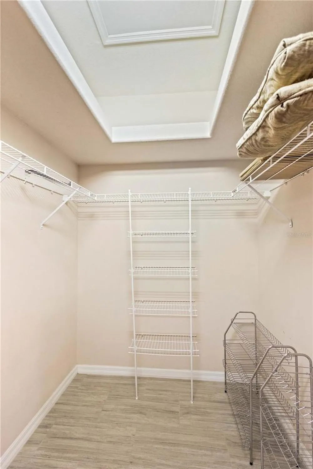 Property Slideshow image 15 of 57 | 5064 whispering oaks dr, North Port, FL, 34287