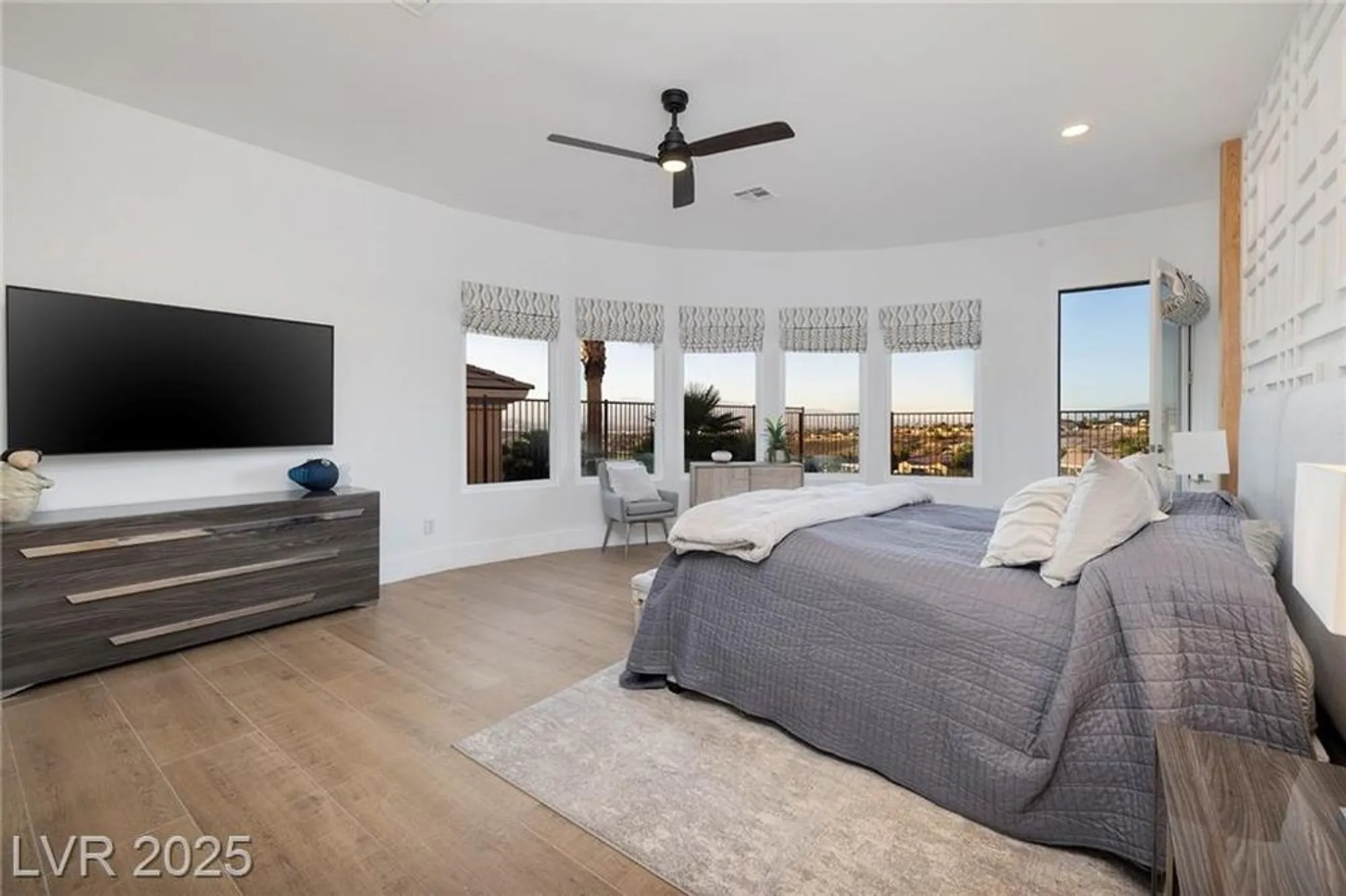 Property Slideshow image 25 of 48 | 2840 foxtail creek ave, Henderson, NV, 89052