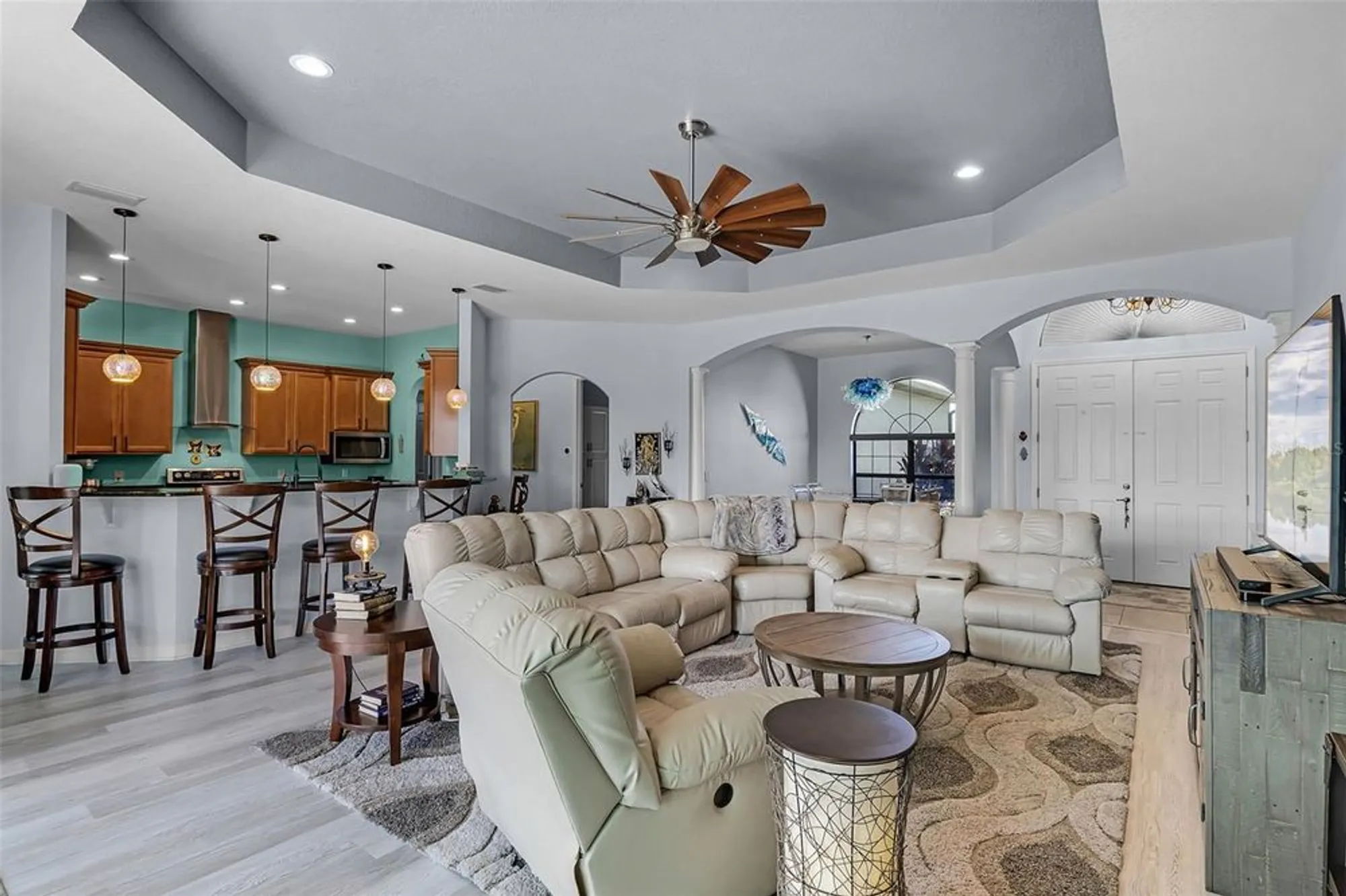 Property Slideshow image 12 of 71 | 1394 oakmont dr, Winter Haven, FL, 33884