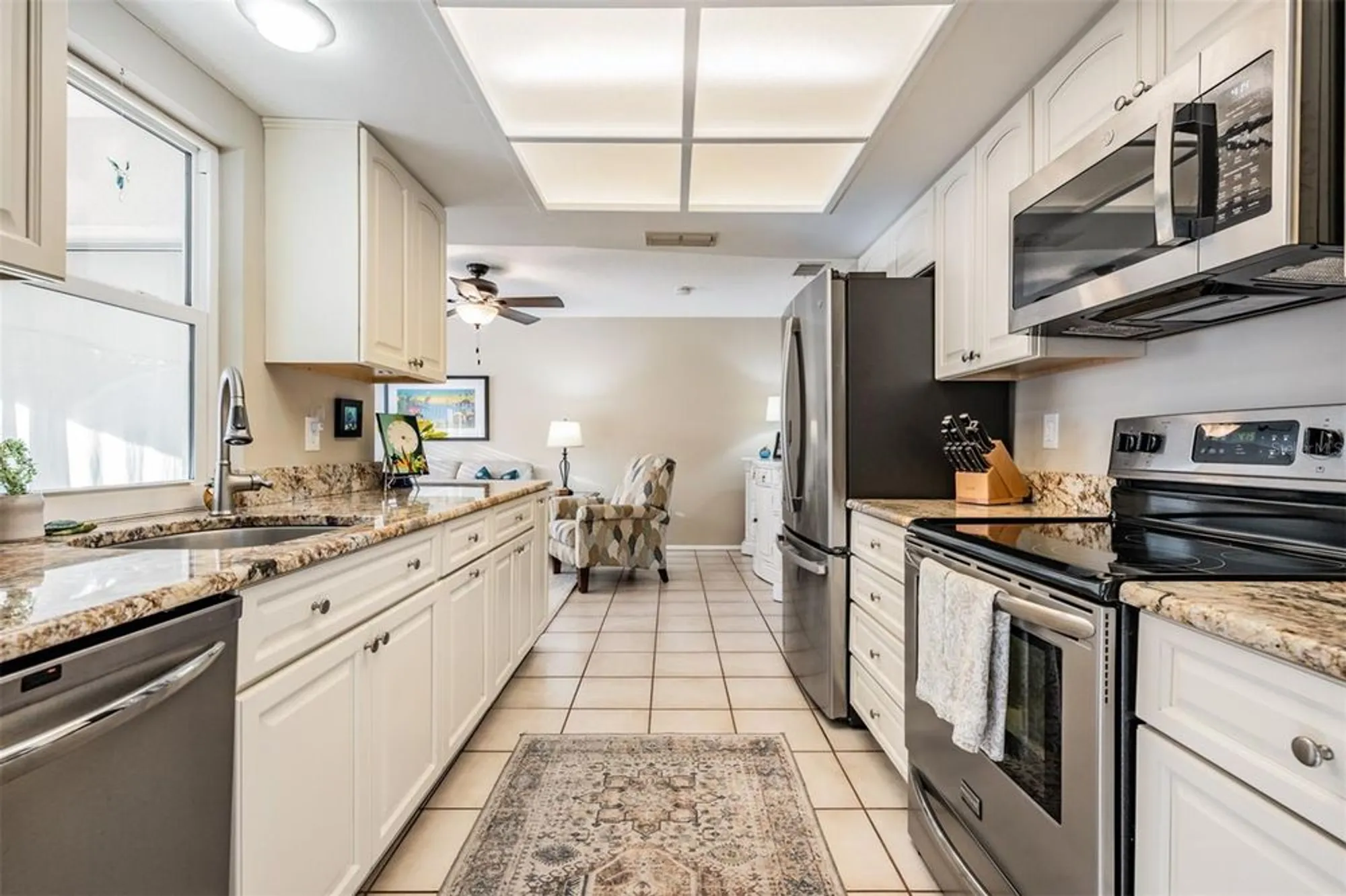 Property Slideshow image 11 of 38 | 2932 macalpin dr, Palm Harbor, FL, 34684