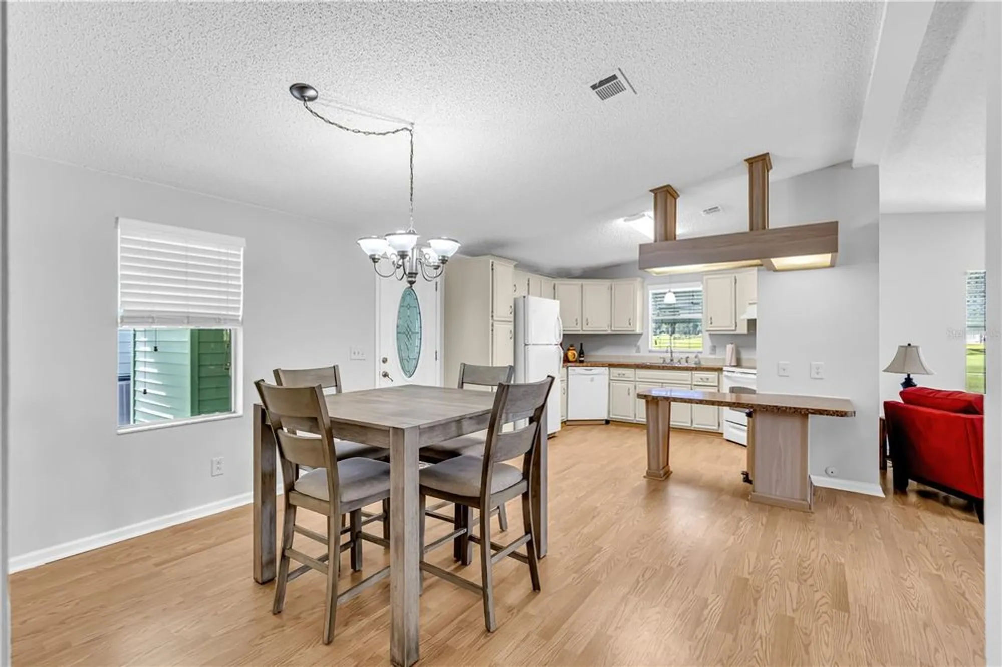 Property Slideshow image 11 of 41 | 1514 e schwartz blvd, Lady Lake, FL, 32159