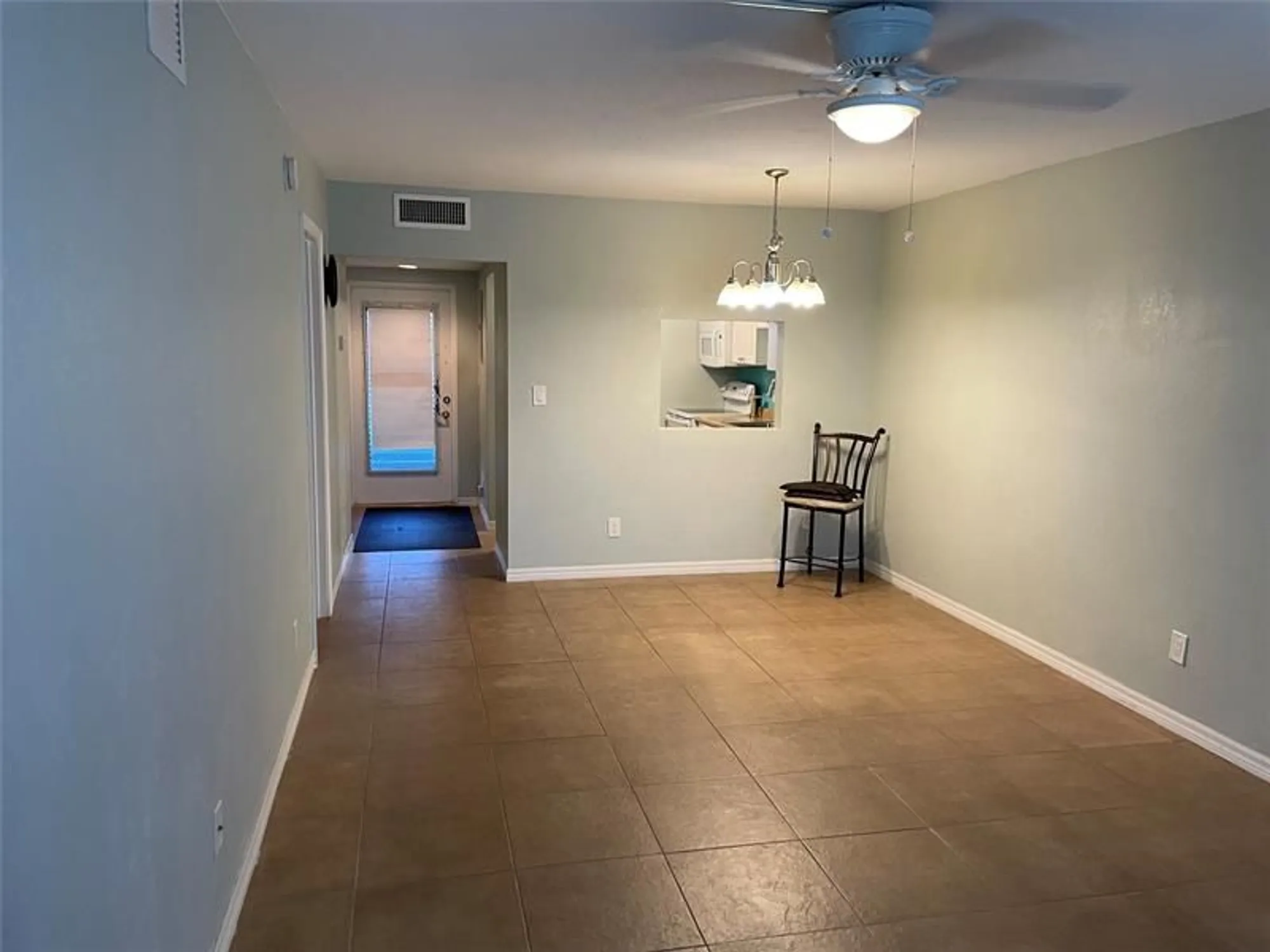 Property Slideshow image 5 of 9 | 7837 golf circle dr apt 106, Margate, FL, 33063