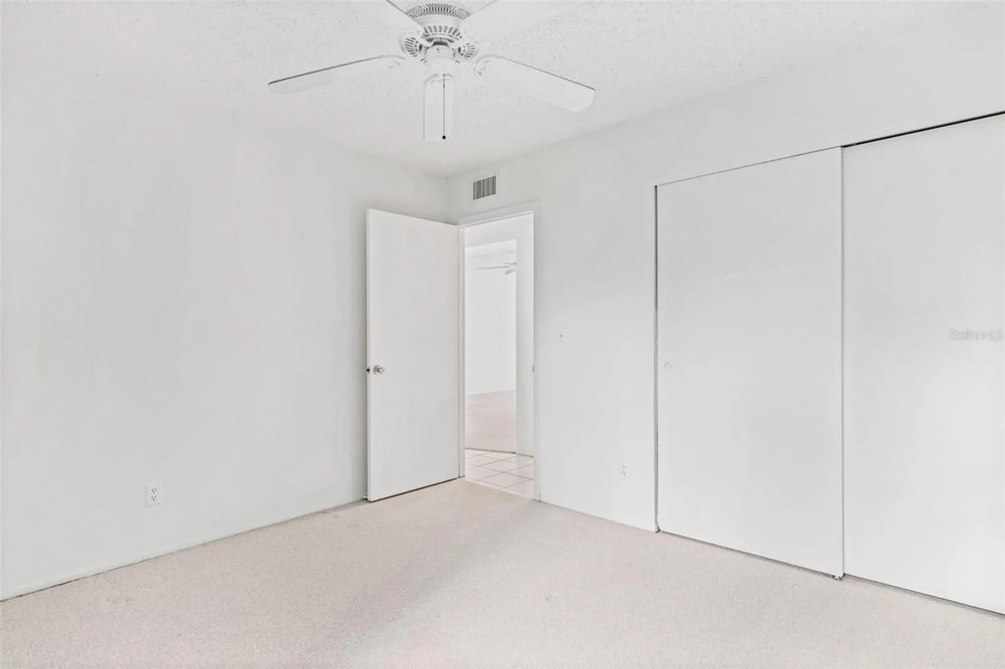 Property Slideshow image 30 of 40 | 14130 rosemary ln apt 5114, Largo, FL, 33774