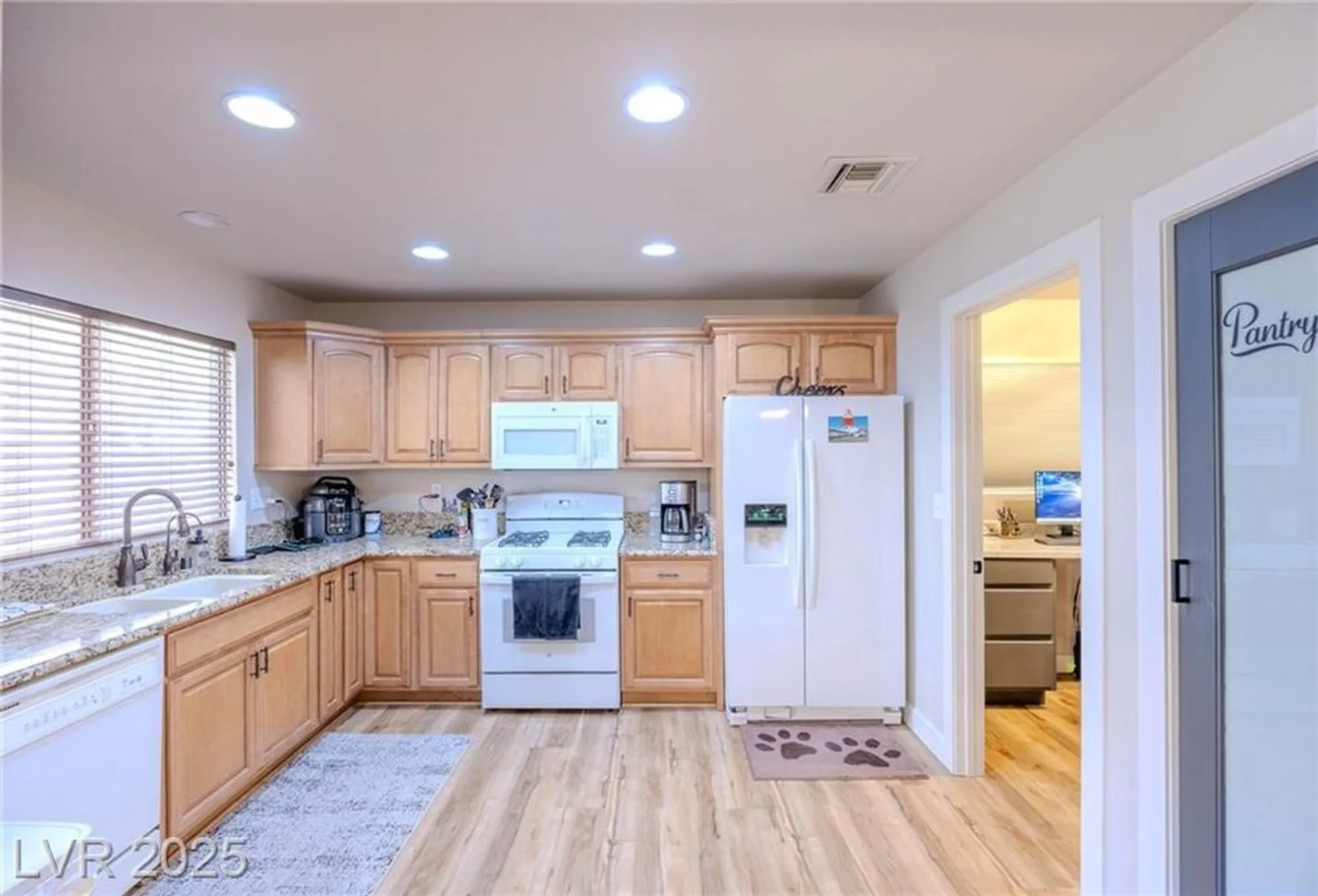 Property Slideshow image 13 of 29 | 9305 quail ridge dr, Las Vegas, NV, 89134