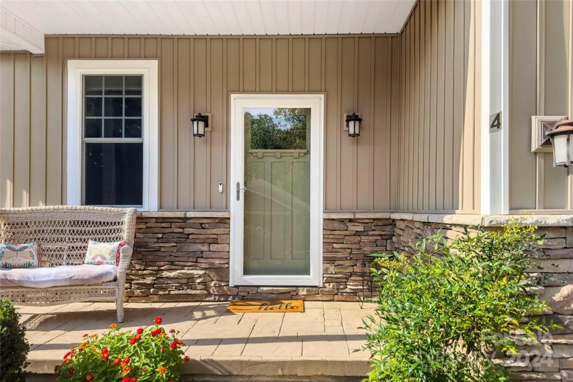 Property Slideshow image 5 of 43 | 4 nectar way, Swannanoa, NC, 28778