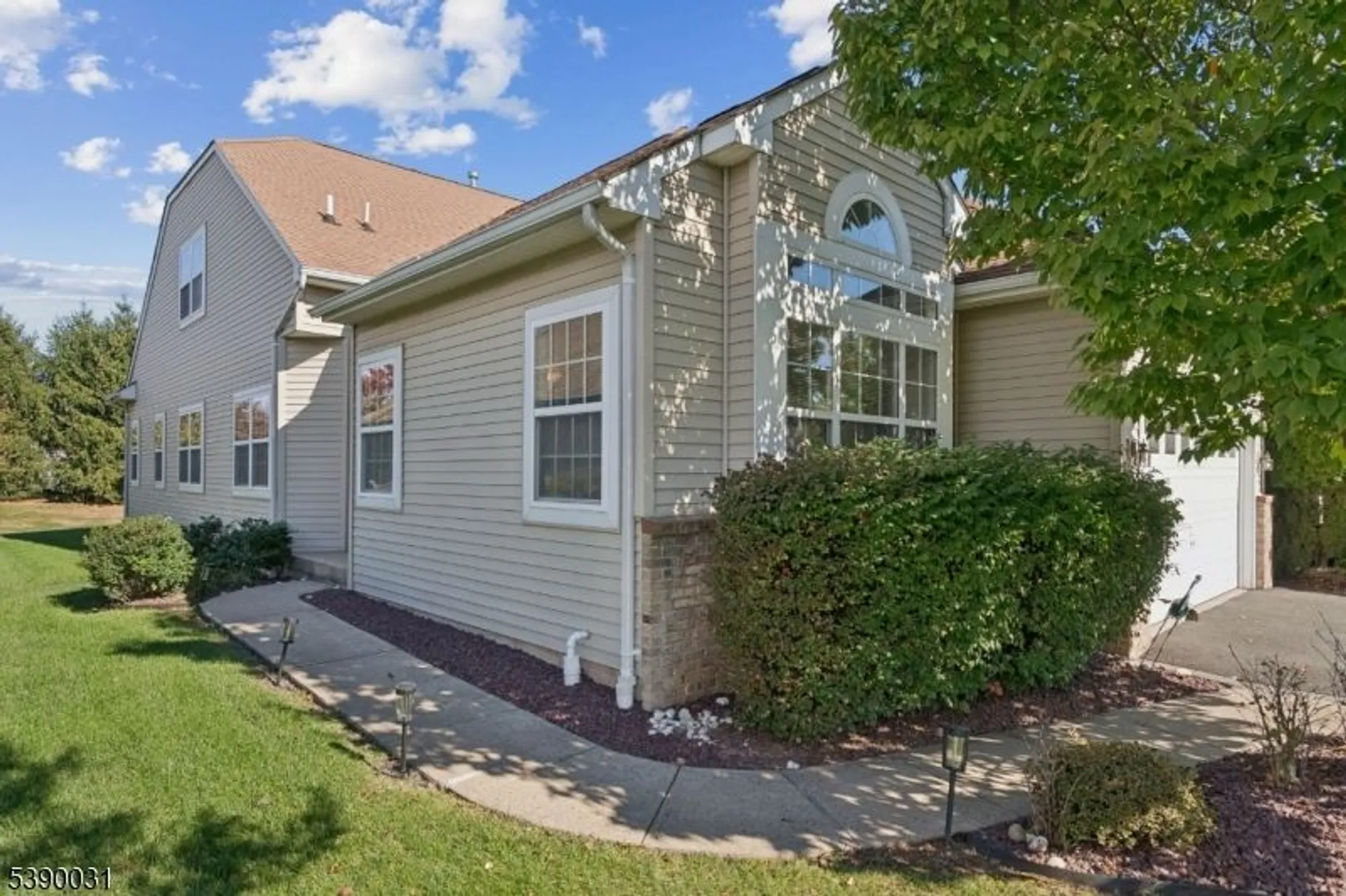 Property Slideshow image 6 of 42 | 29 medici dr, Somerset, NJ, 08873