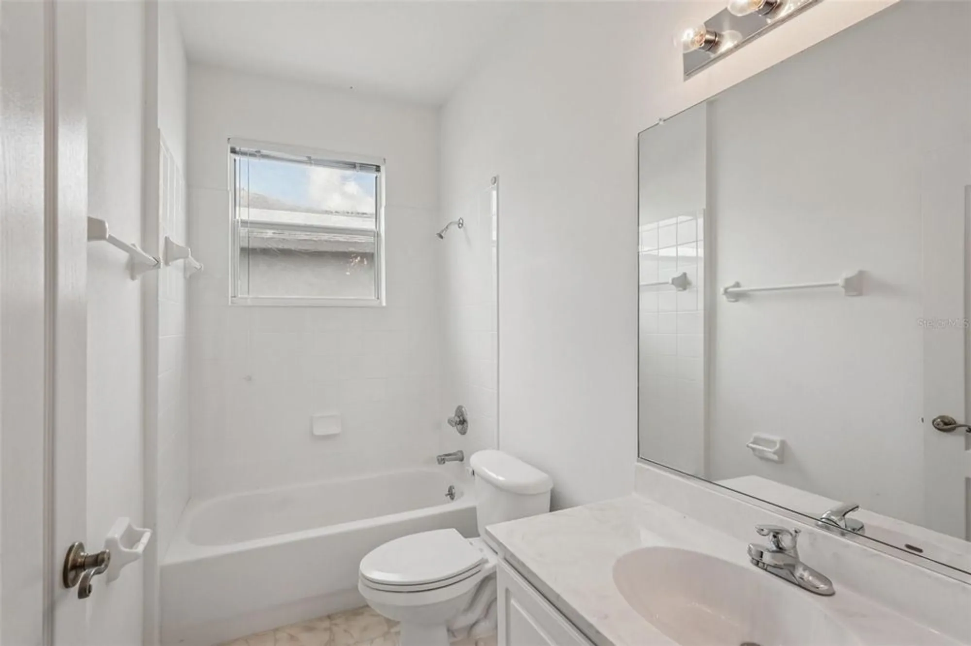 Property Slideshow image 31 of 61 | 2114 worthington greens dr, Sun City Center, FL, 33573