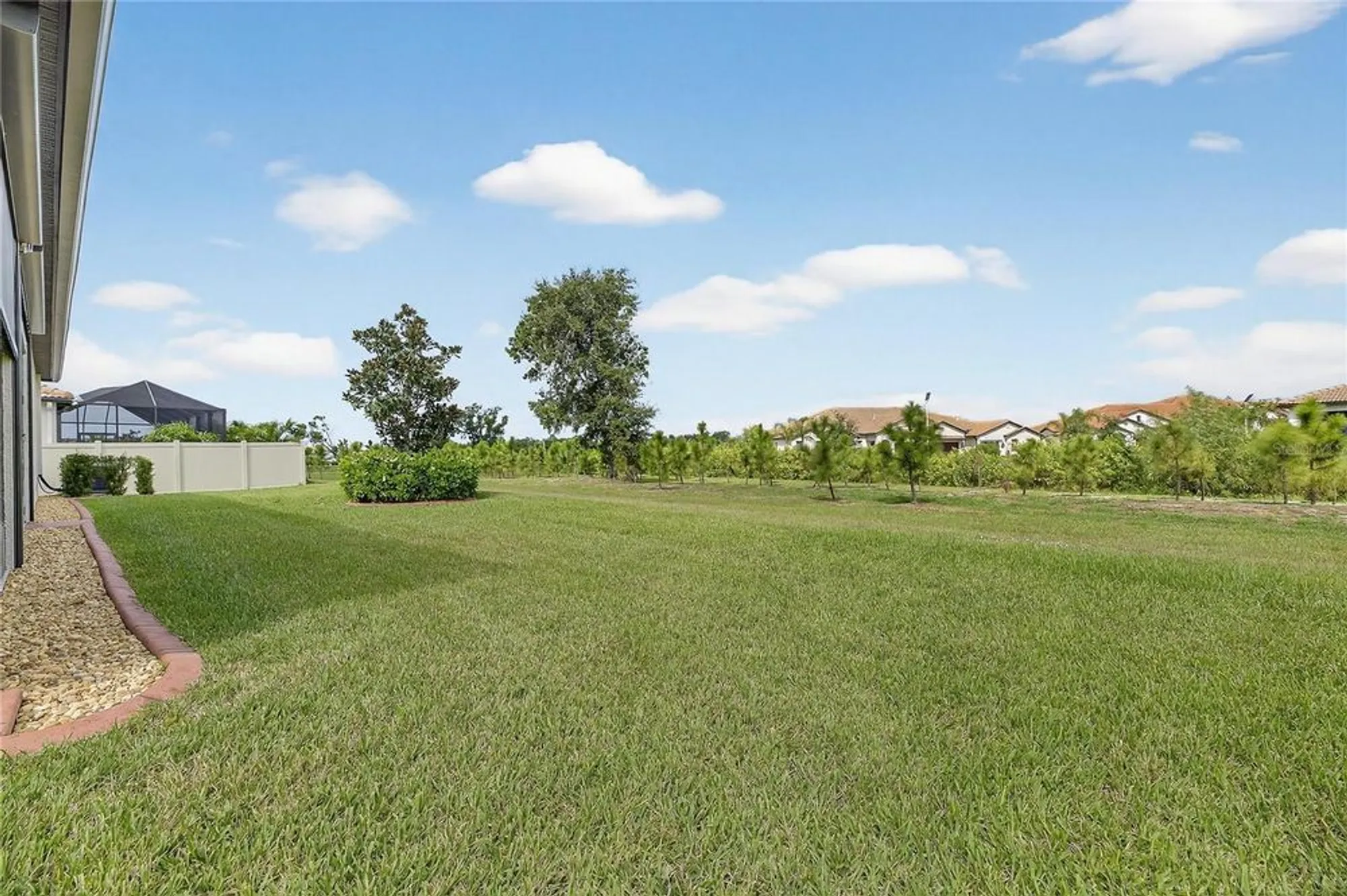 Property Slideshow image 50 of 96 | 5319 windy grove dr, Wimauma, FL, 33598