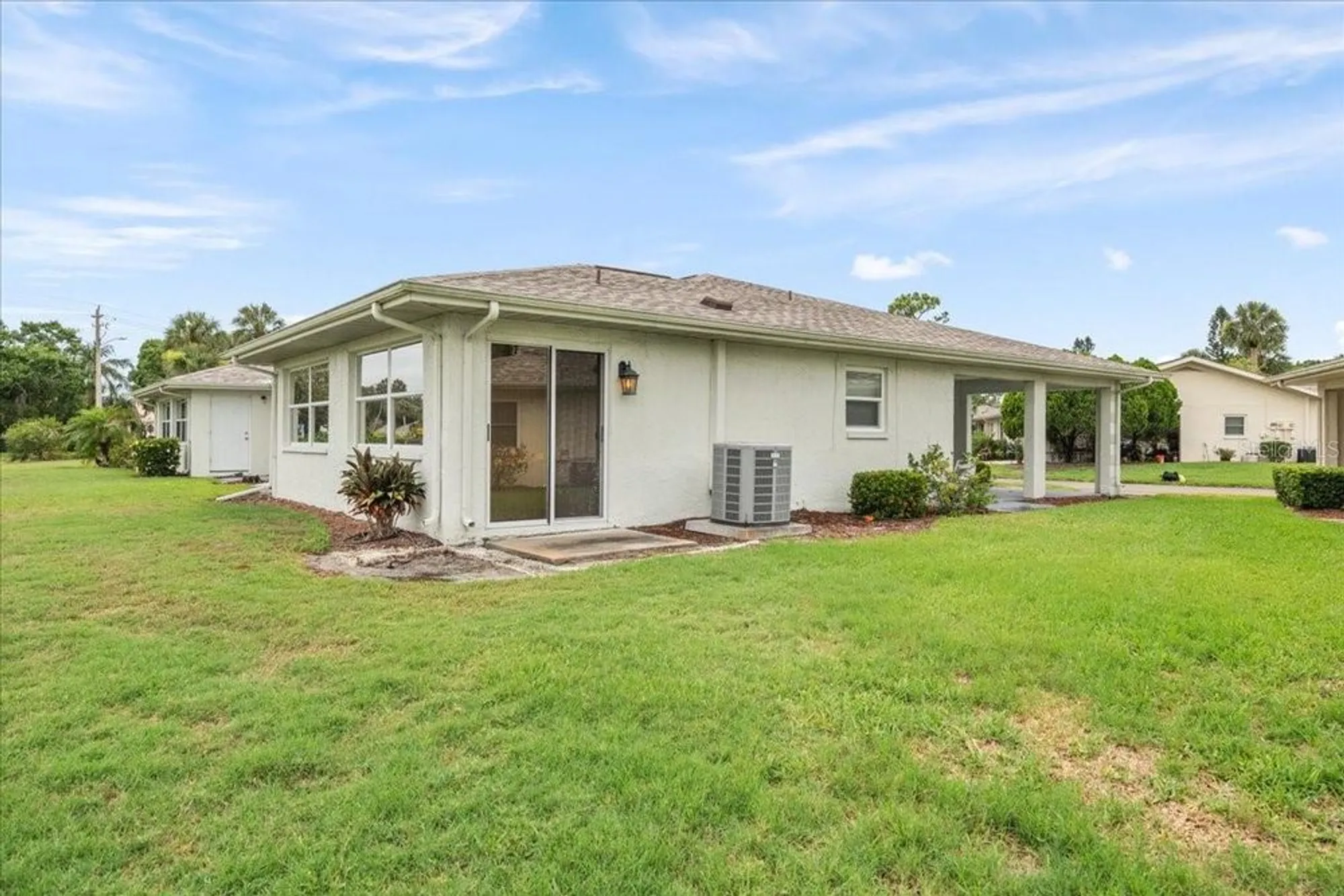 Property Slideshow image 20 of 34 | 2214 highclere cir # 6, Sun City Center, FL, 33573