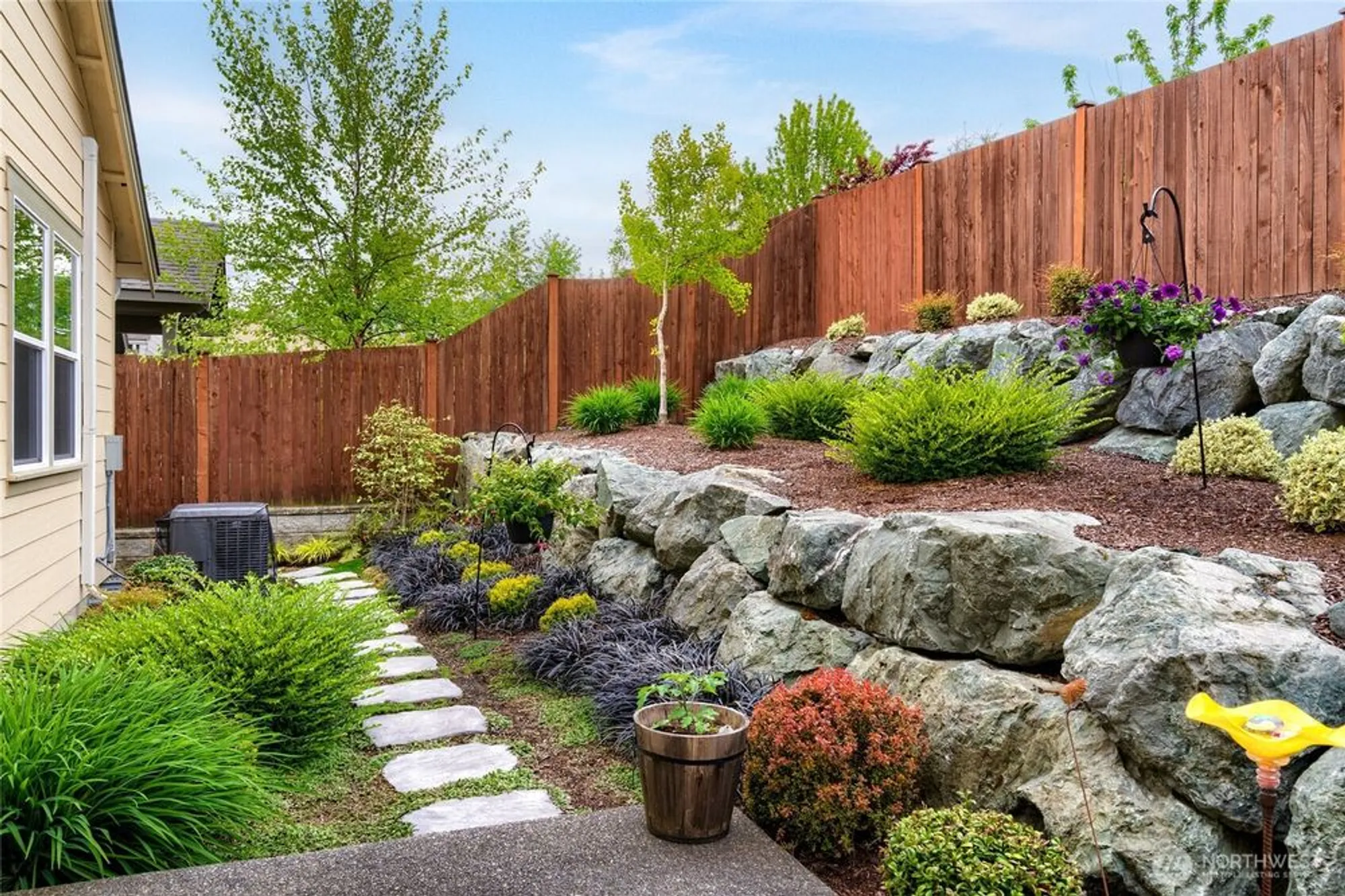 Property Slideshow image 9 of 39 | 945 alpine view dr, Mount Vernon, WA, 98274