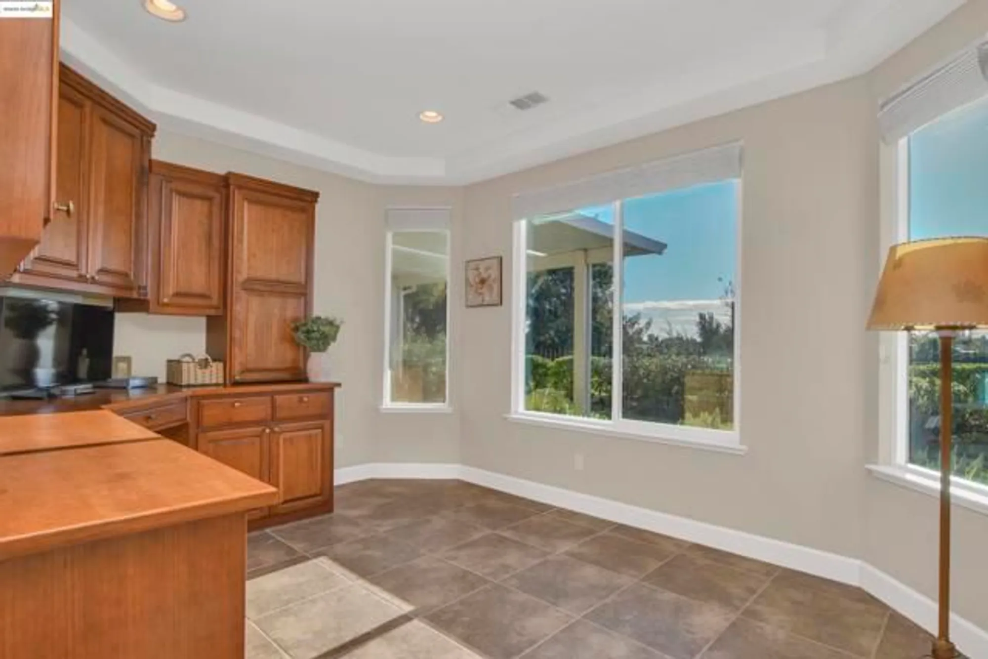 Property Slideshow image 25 of 38 | 353 desert forest ct, Rio Vista, CA, 94571