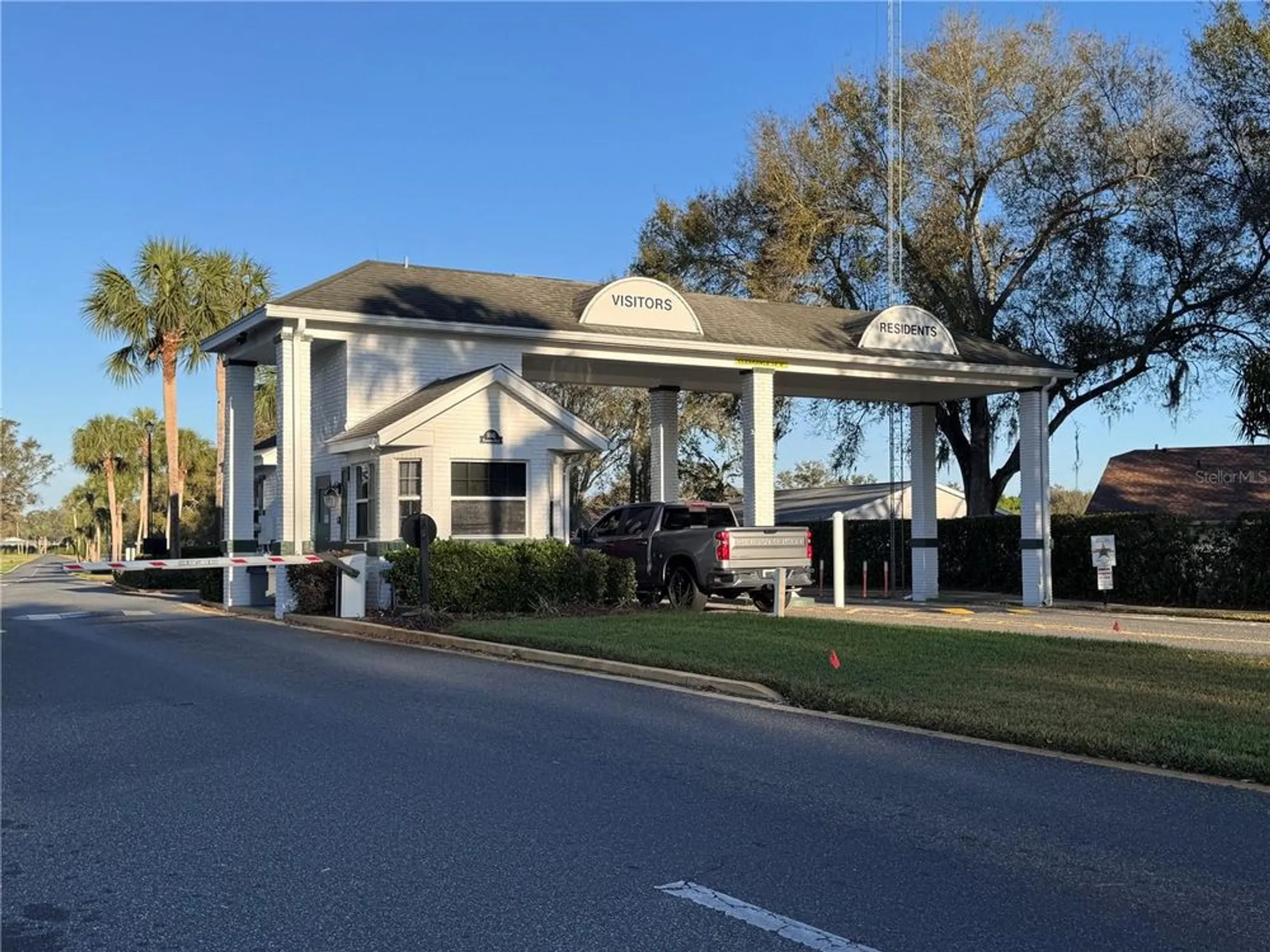 Property Slideshow image 57 of 100 | 25527 oak aly, Leesburg, FL, 34748