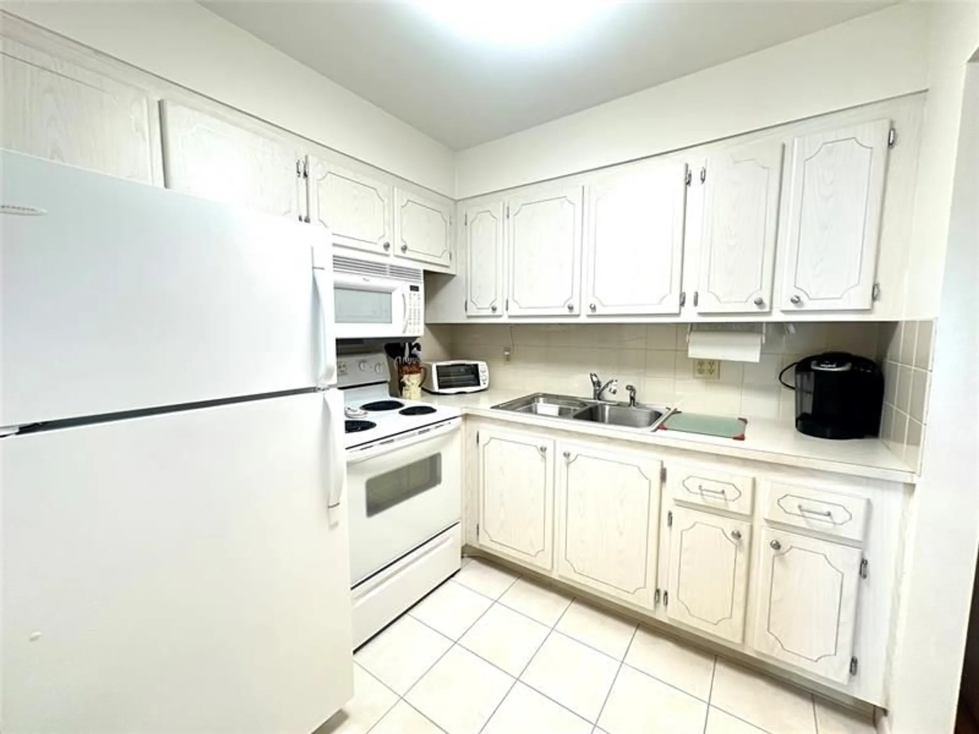 Property Slideshow image 9 of 56 | 4014 islewood d # 4014, Deerfield Beach, FL, 33442