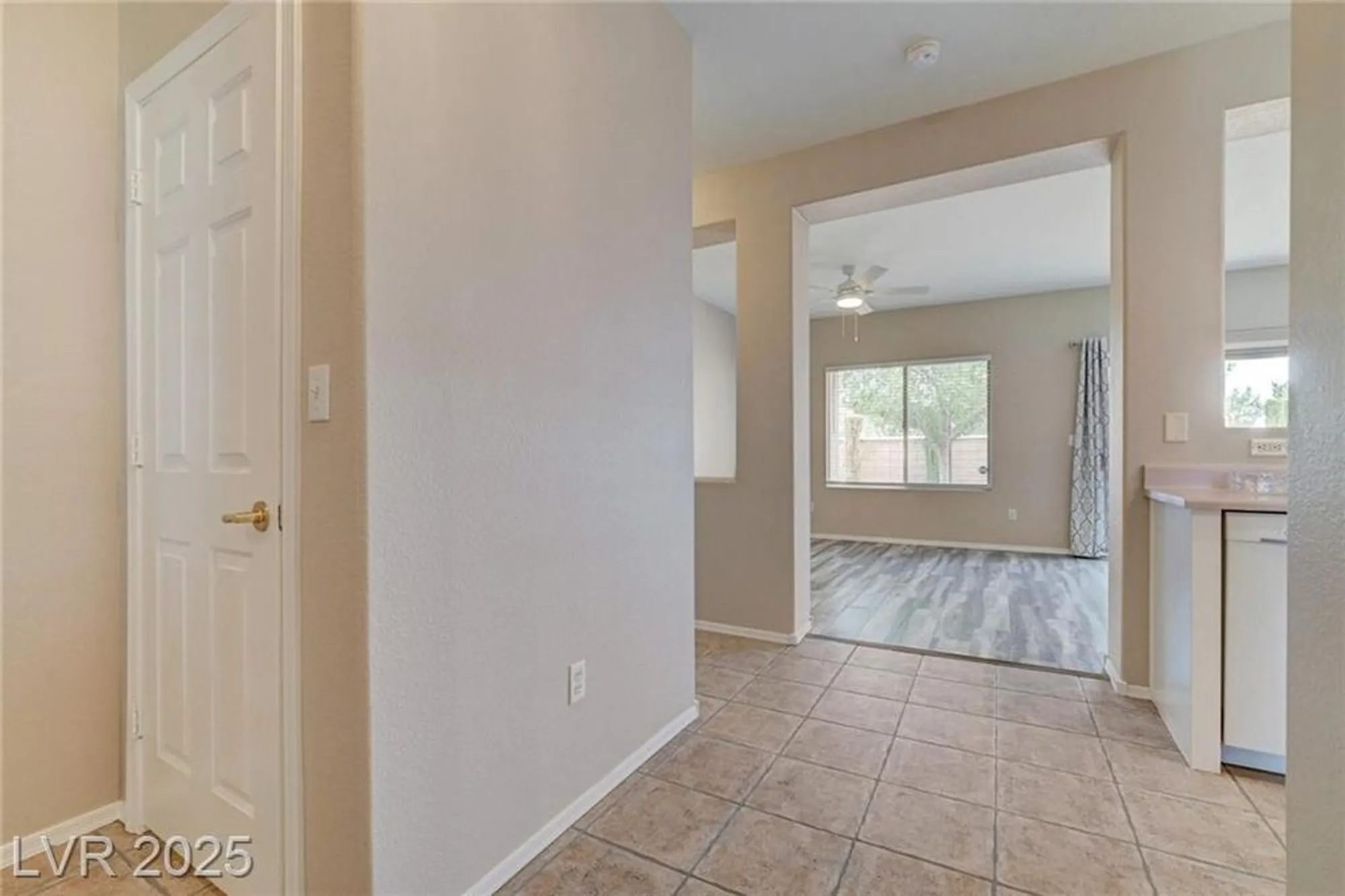 Property Slideshow image 19 of 93 | 2160 tiger links dr, Henderson, NV, 89012