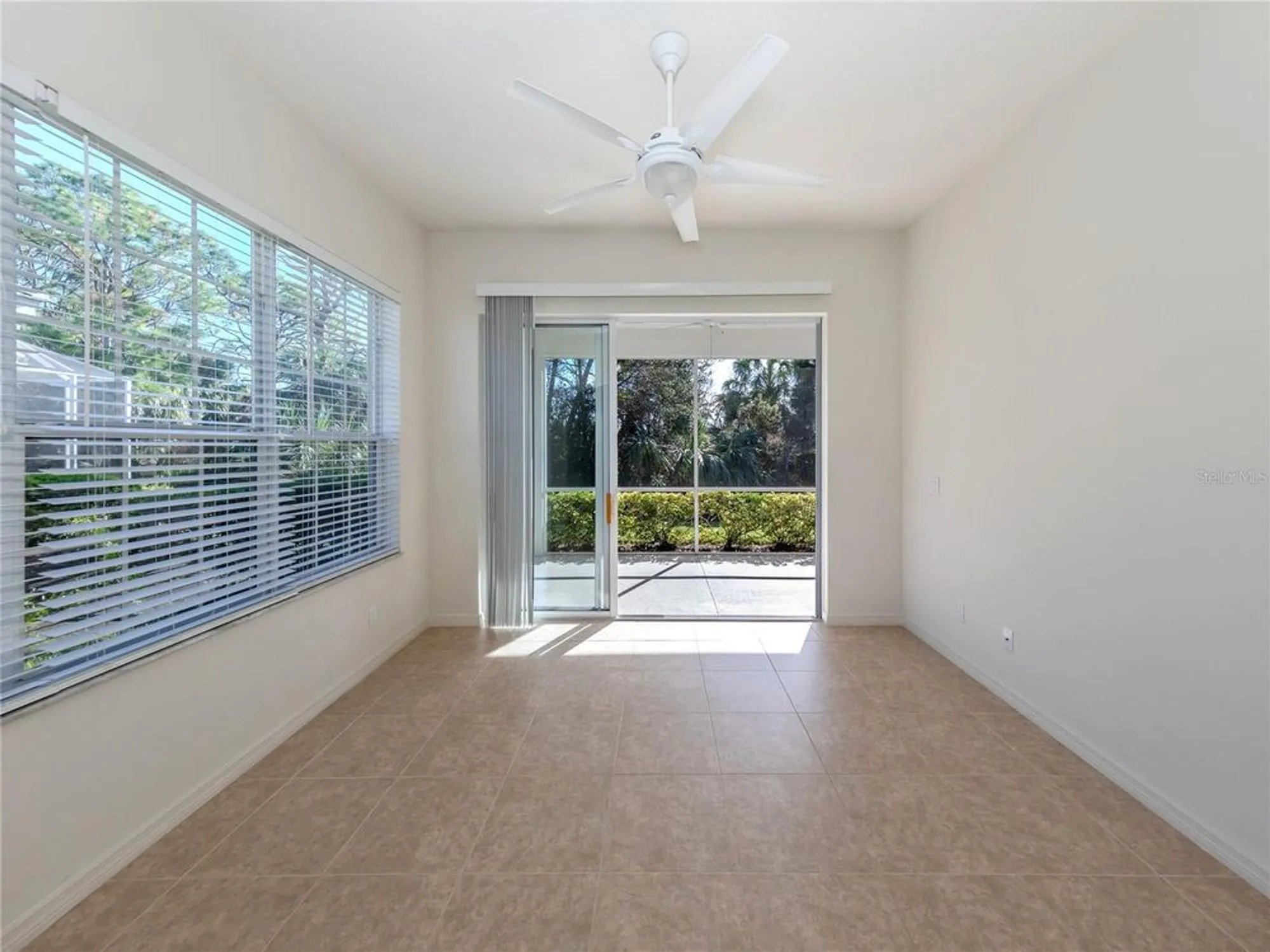 Property Slideshow image 11 of 33 | 1622 monarch dr # 1622, Venice, FL, 34293