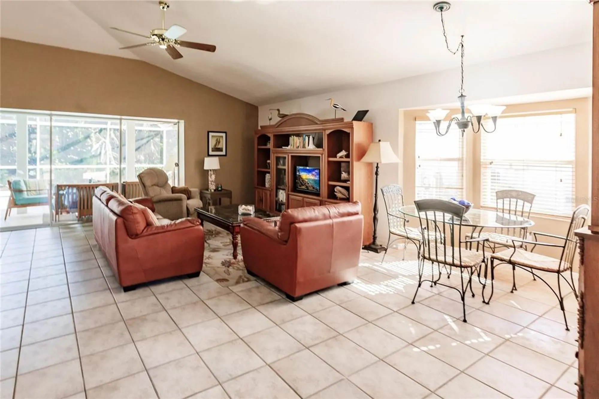 Property Slideshow image 12 of 46 | 405 islamorada blvd, Punta Gorda, FL, 33955