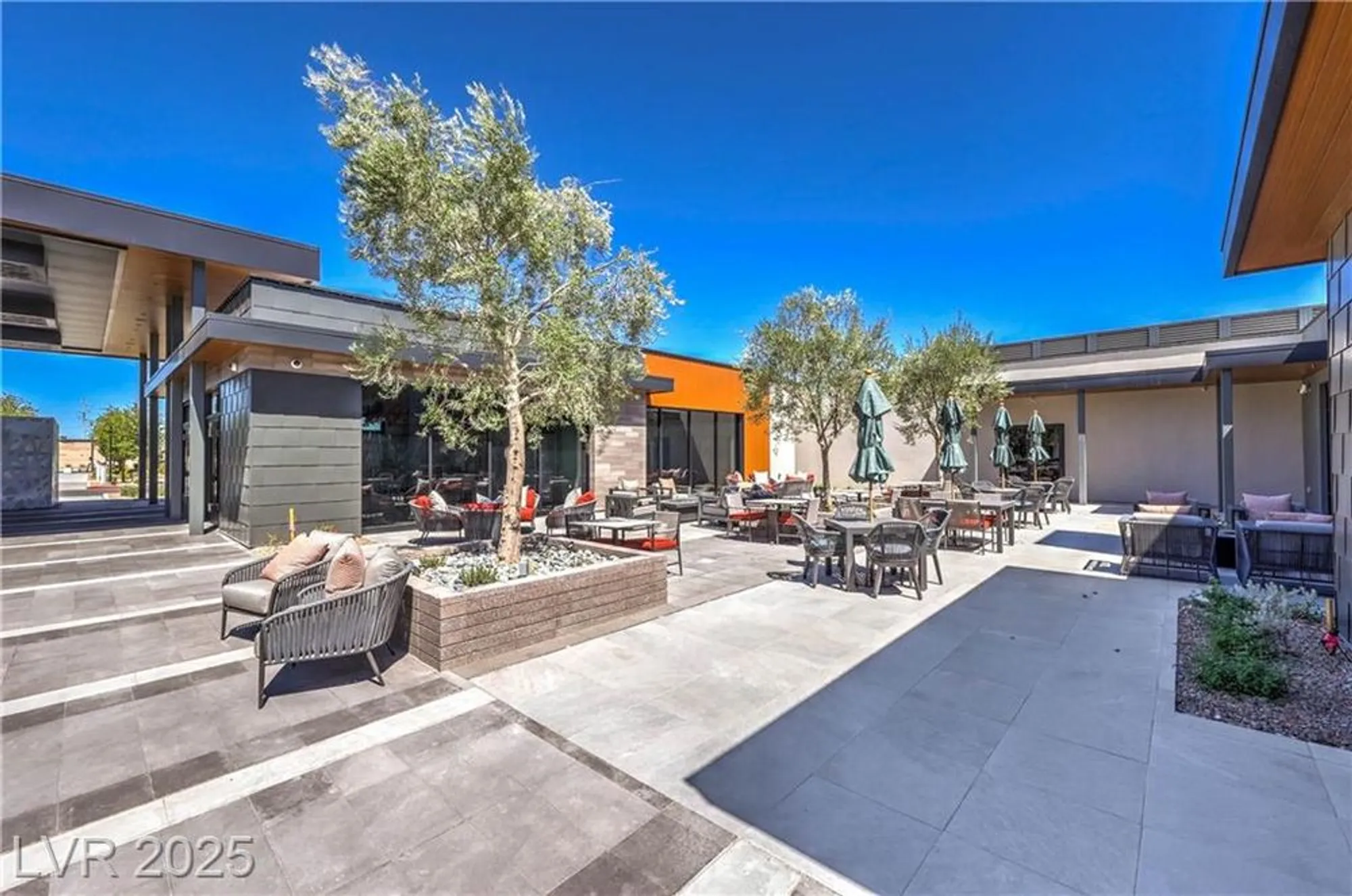 Property Slideshow image 40 of 52 | 9584 sard ln, Las Vegas, NV, 89143