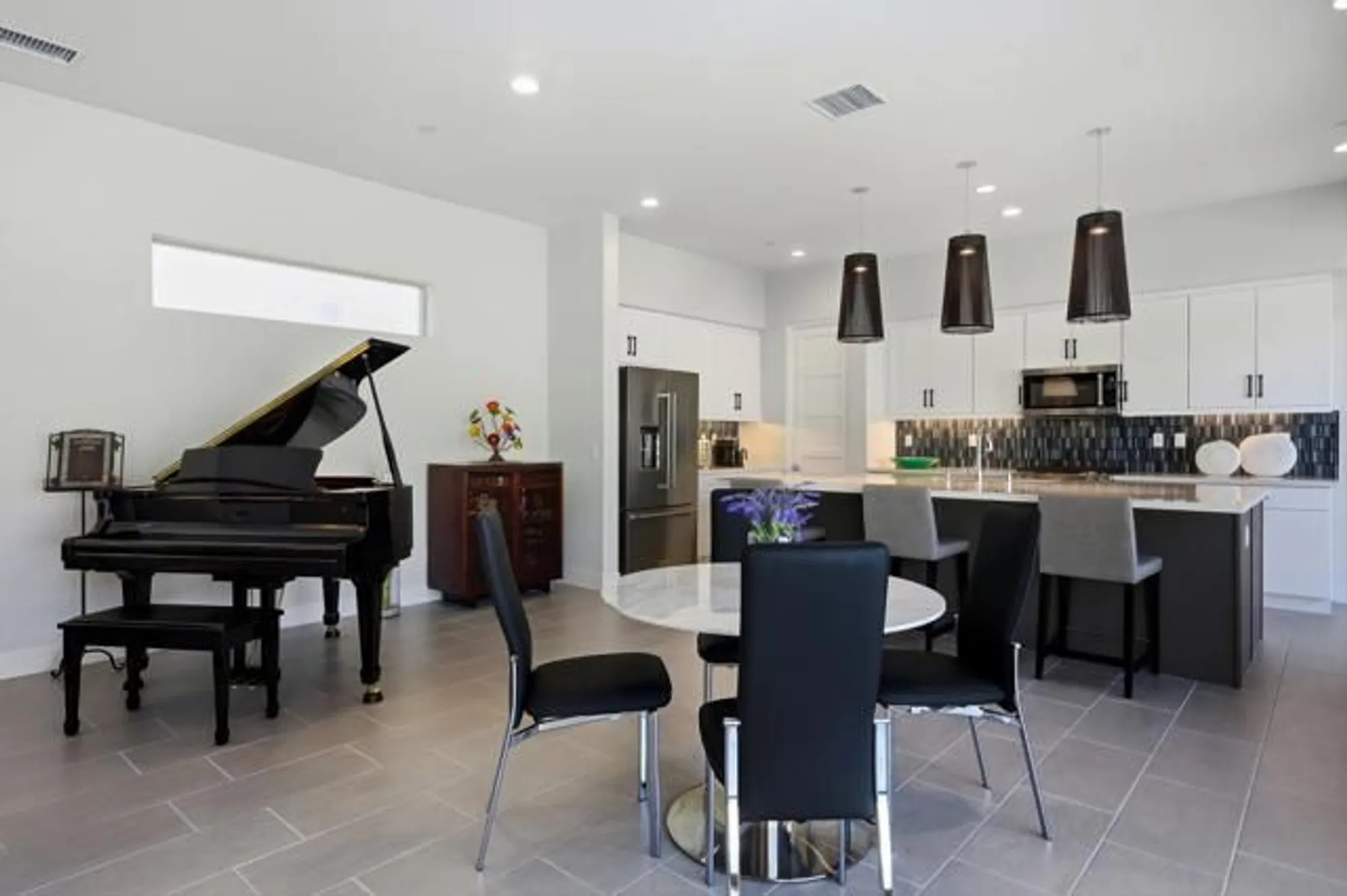 Property Slideshow image 22 of 43 | 80437 champions way, La Quinta, CA, 92253