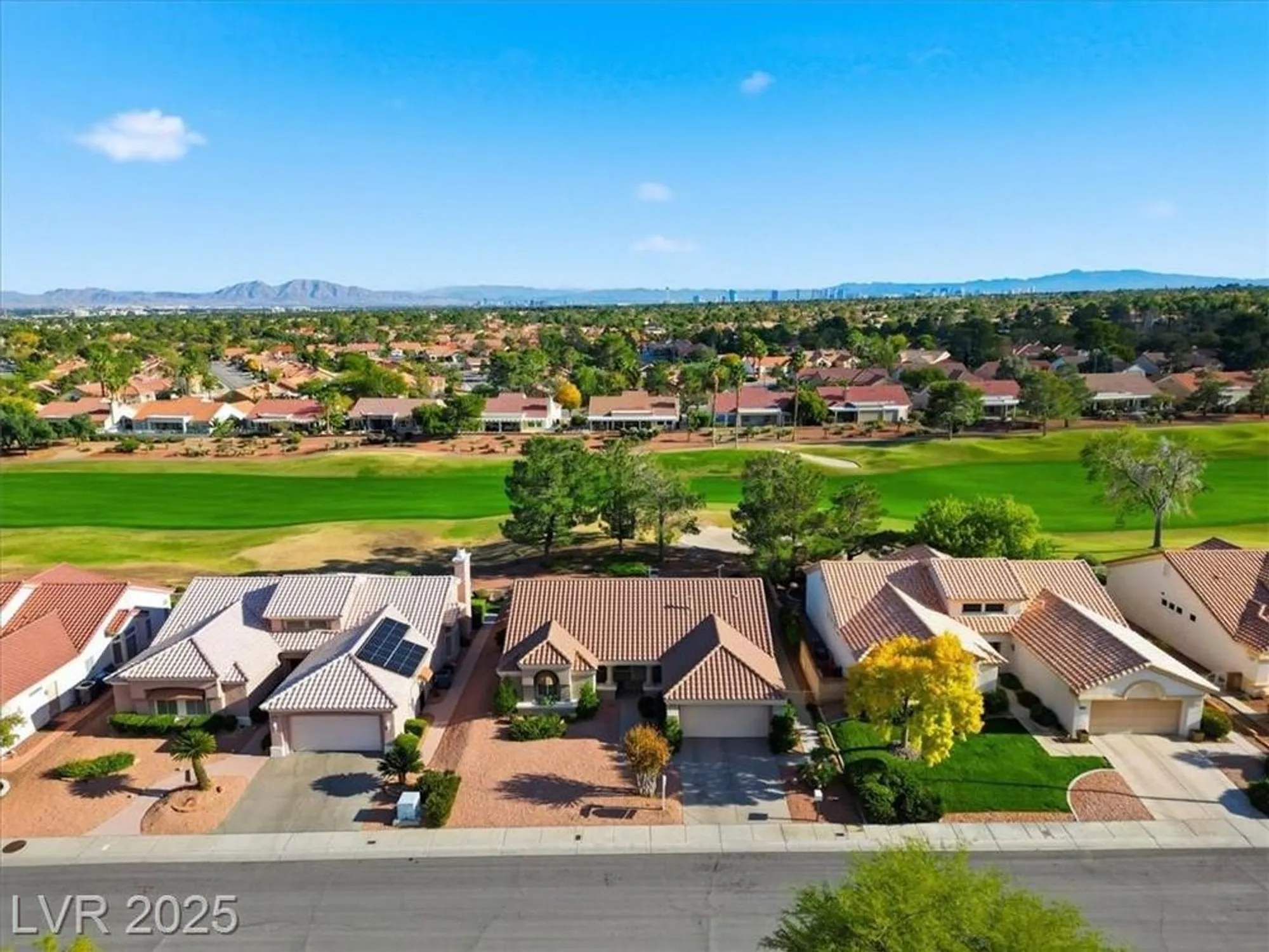 Property Slideshow image 44 of 52 | 2904 castle bar dr, Las Vegas, NV, 89134