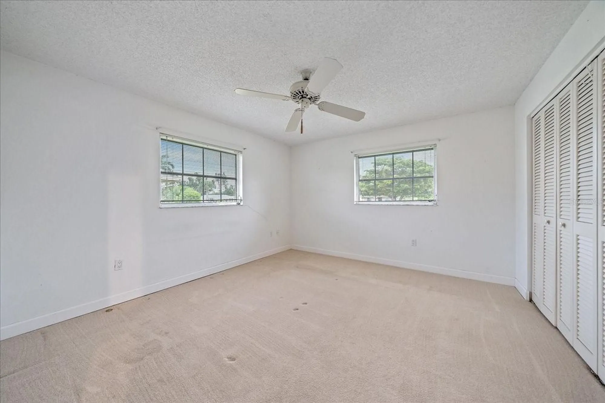 Property Slideshow image 28 of 36 | 7077 w country club dr, Sarasota, FL, 34243