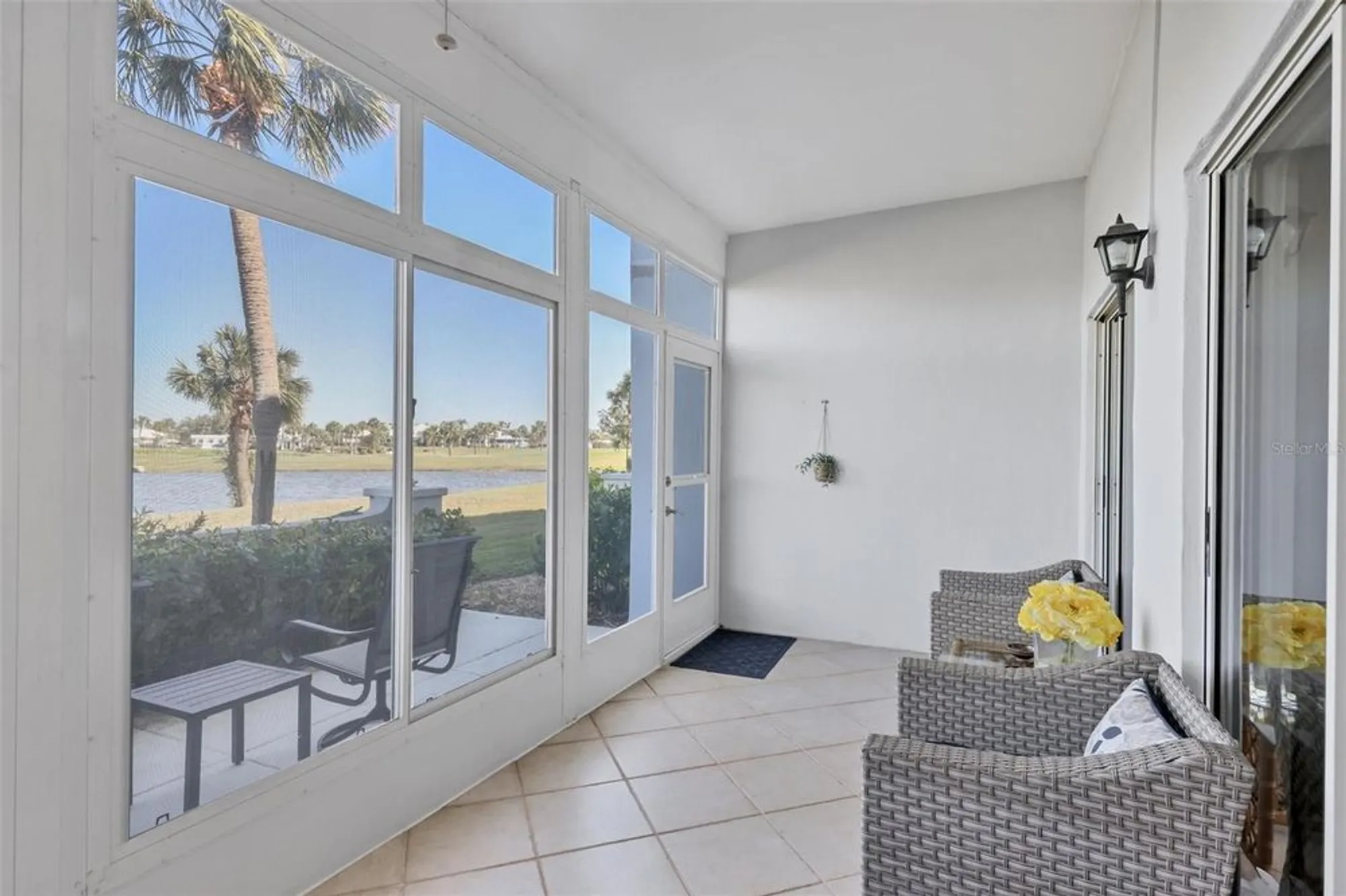 Property Slideshow image 12 of 25 | 404 cerromar cir 119, Venice, FL, 34293