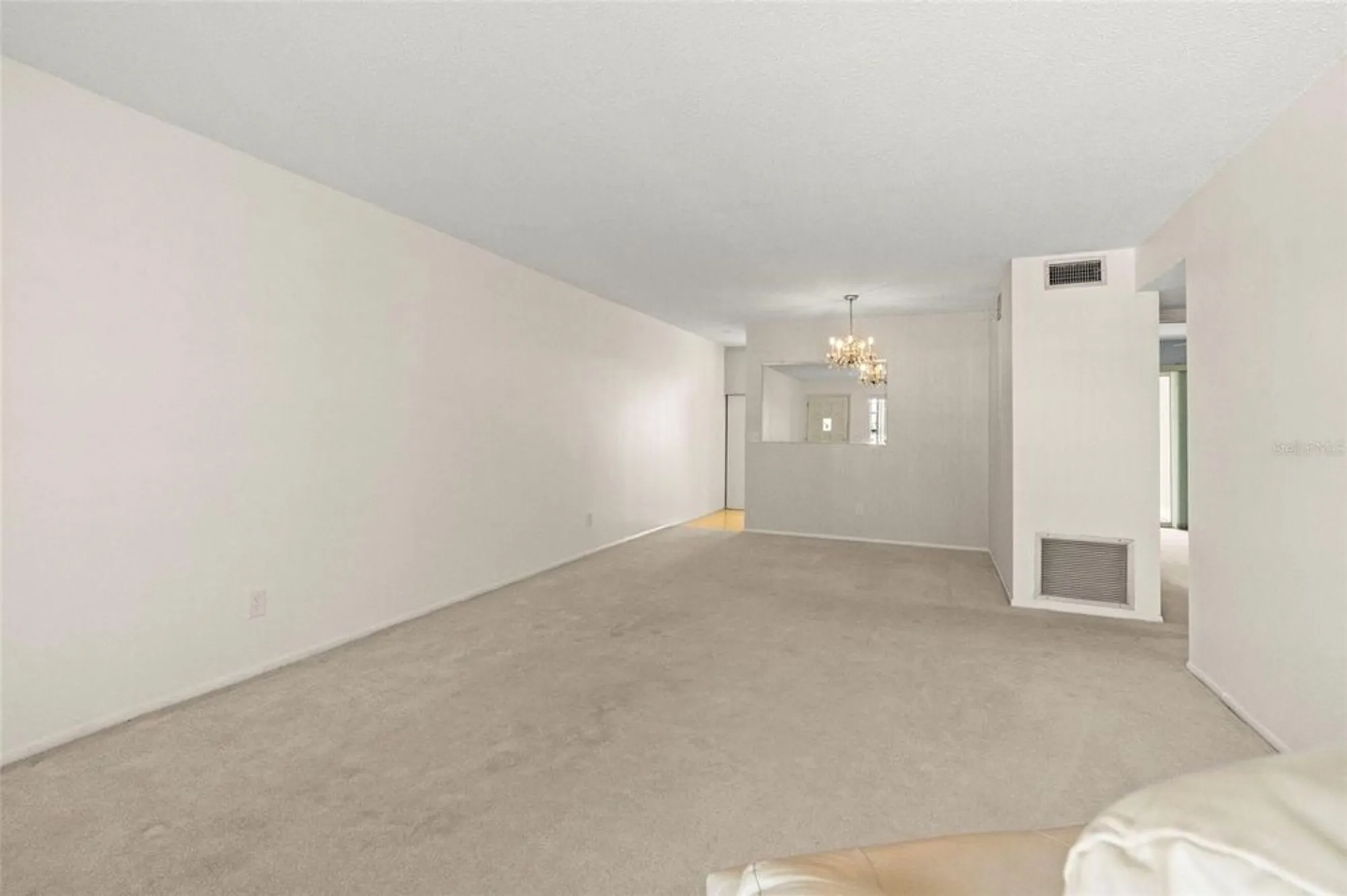 Property Slideshow image 5 of 43 | 2429 ecuadorian way 47, Clearwater, FL, 33763