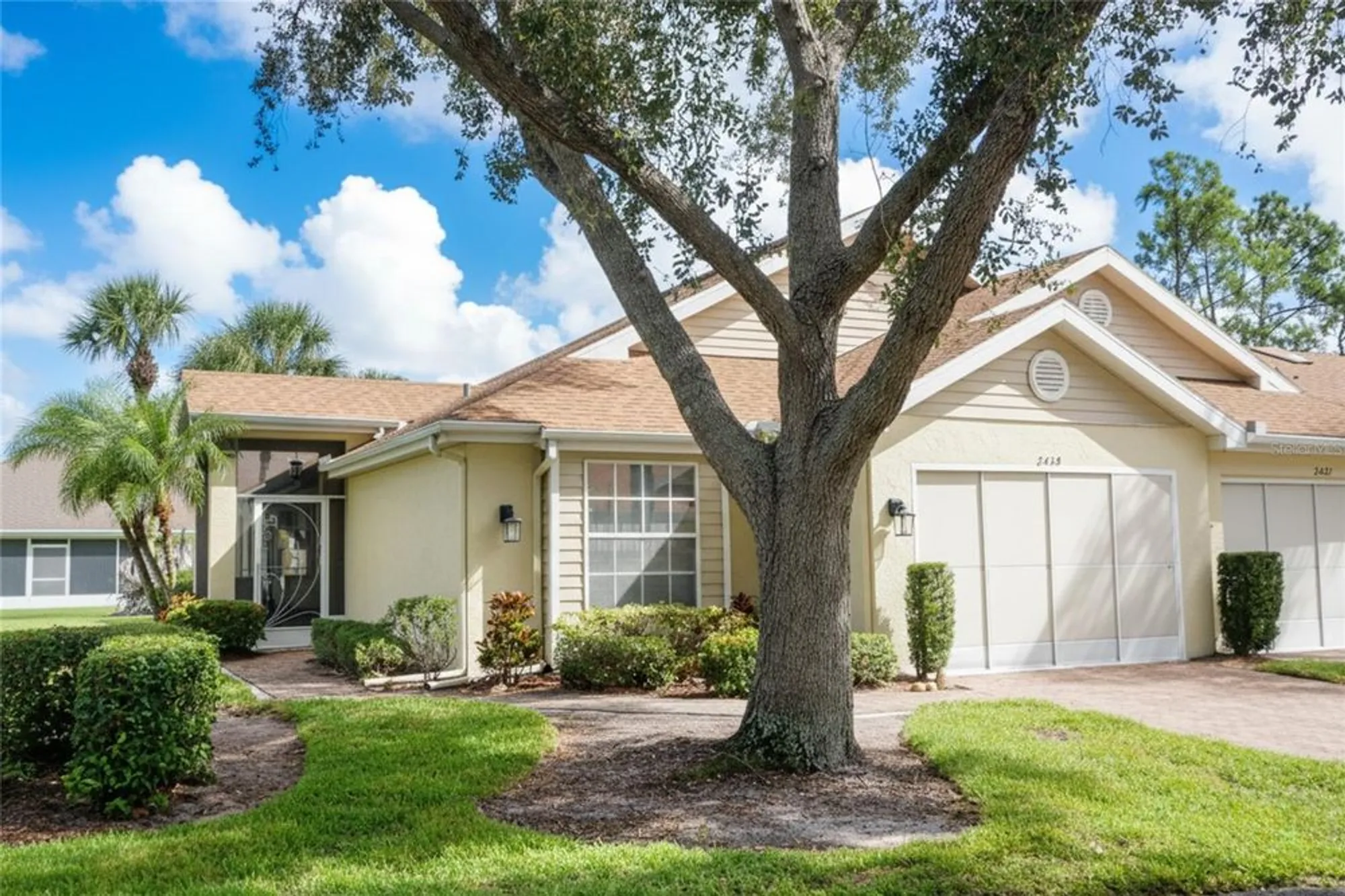 Property Slideshow image 1 of 38 | 2429 new haven cir # 64, Sun City Center, FL, 33573