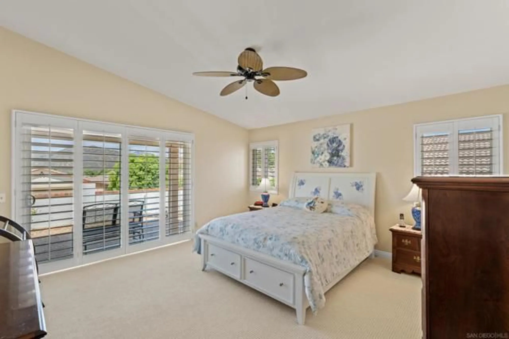 Property Slideshow image 19 of 37 | 18018 calle estepona, San Diego, CA, 92128