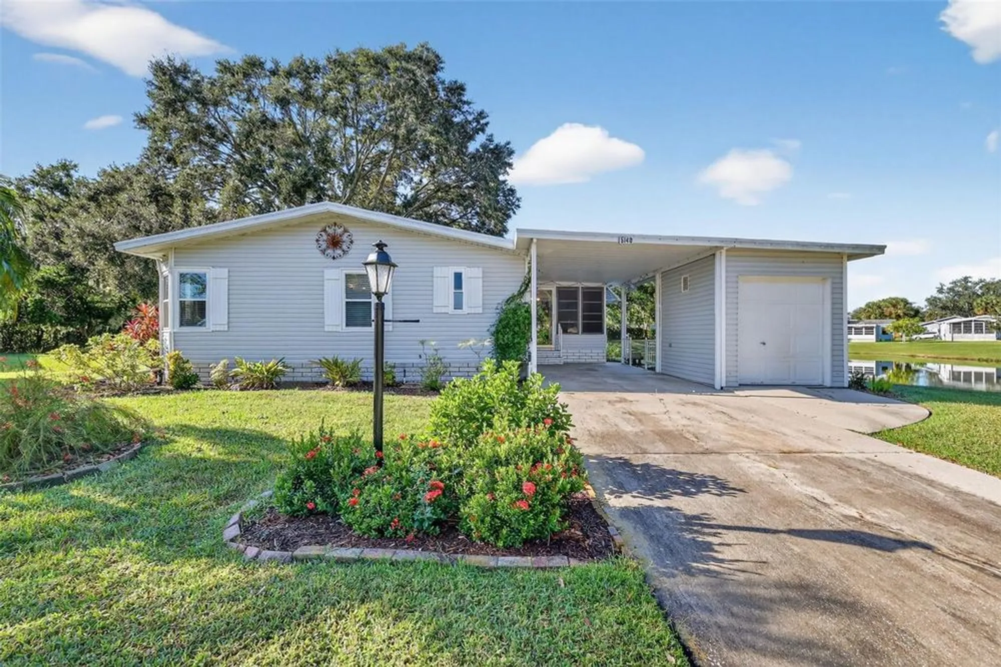 Property Slideshow image 2 of 28 | 5140 desoto way, Leesburg, FL, 34748