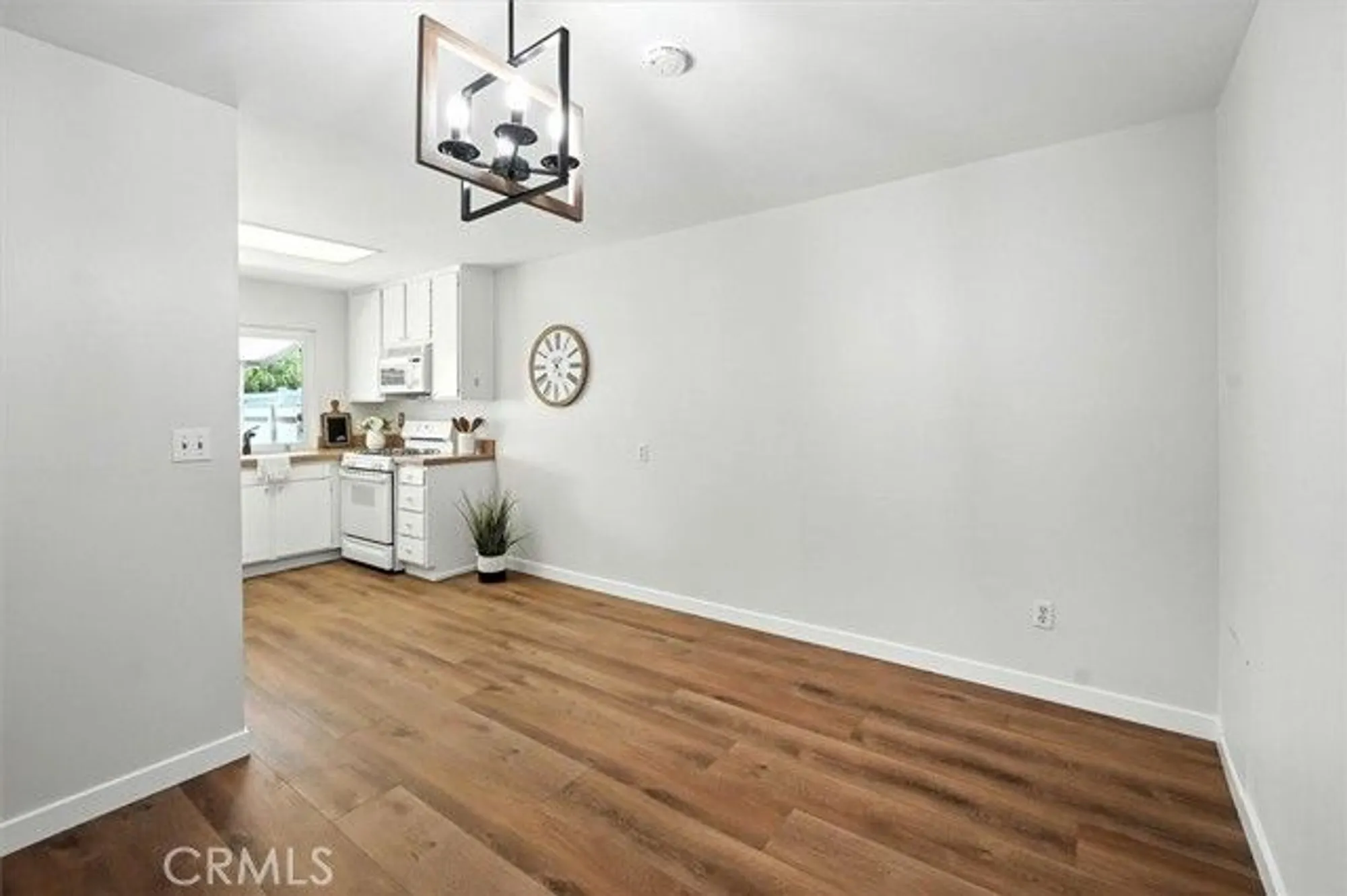 Property Slideshow image 32 of 39 | 26428 circle knoll ct, Newhall, CA, 91321