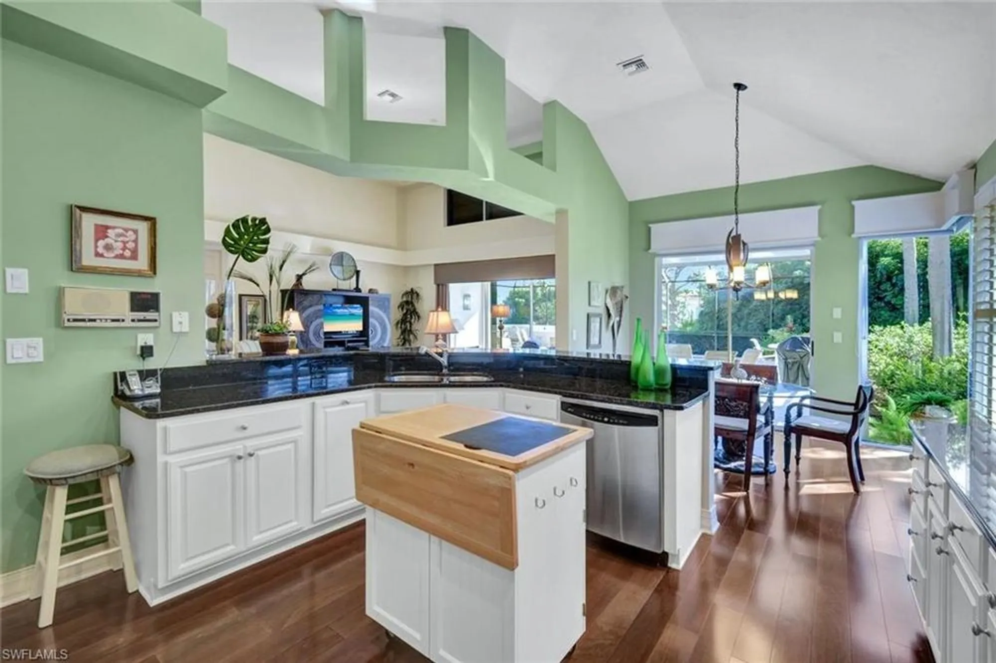 Property Slideshow image 12 of 41 | 26211 siena dr, Bonita Springs, FL, 34134