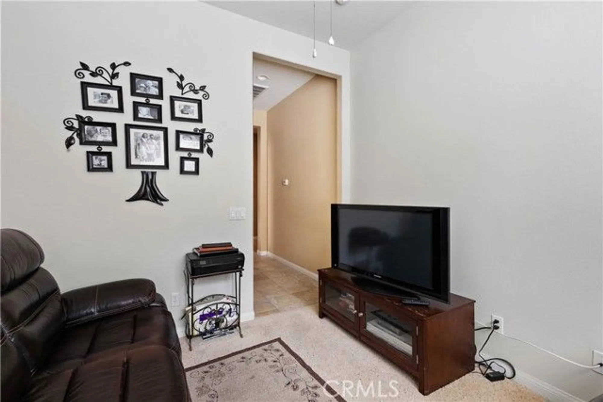 Property Slideshow image 23 of 37 | 10041 wilmington ln, Apple Valley, CA, 92308