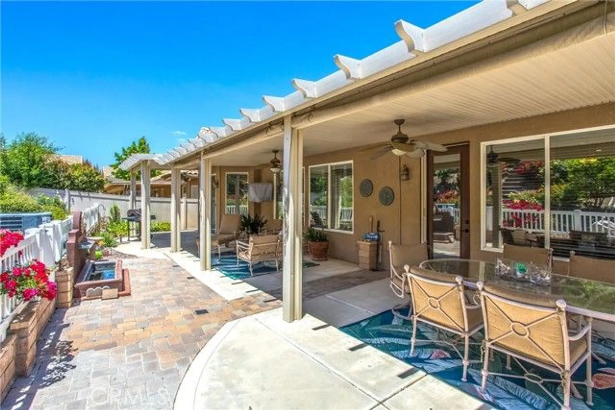 Property Slideshow image 28 of 37 | 2012 melbourne cir, Banning, CA, 92220