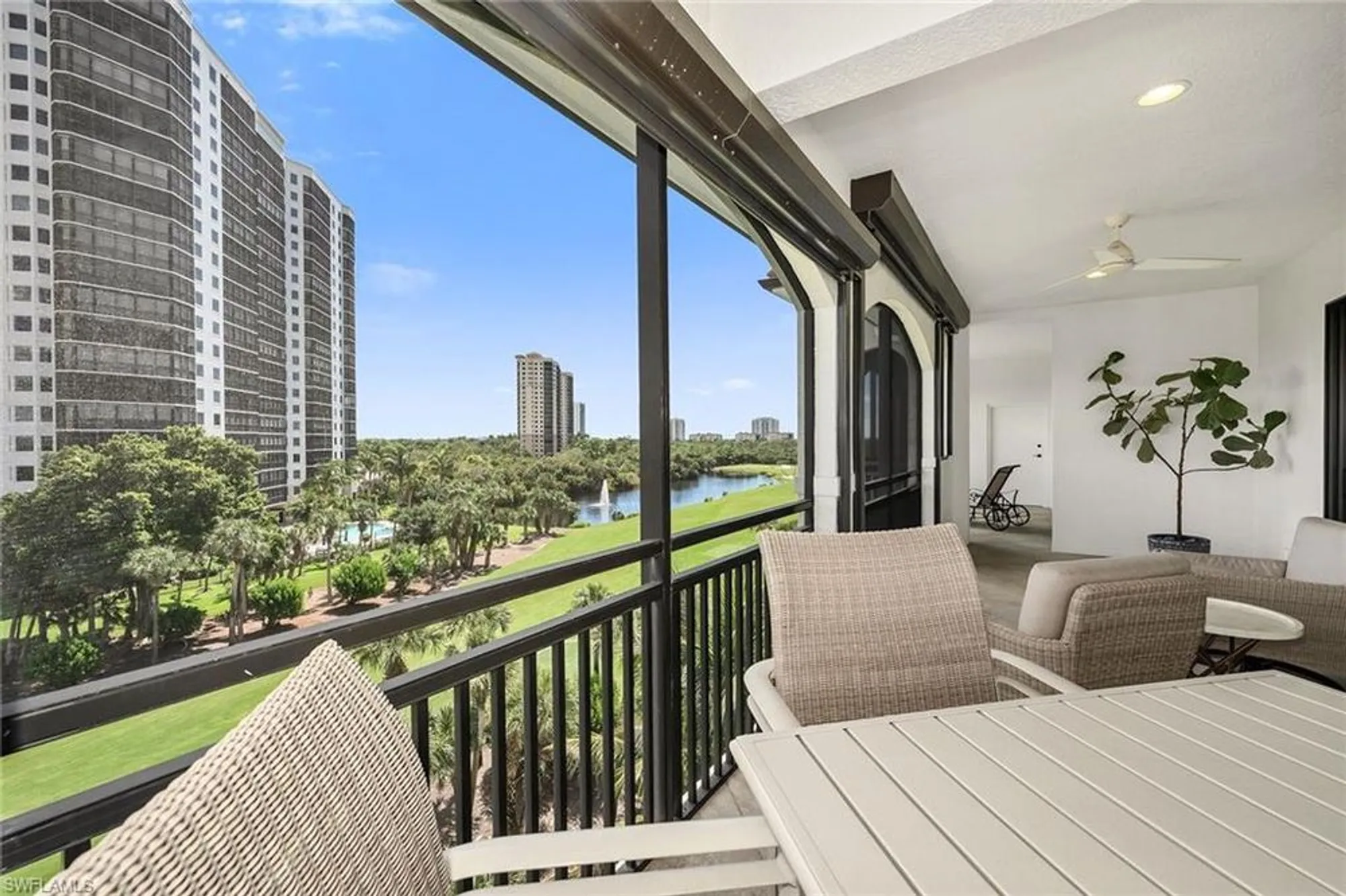 Property Slideshow image 5 of 28 | 4711 via del corso ln 402, Bonita Springs, FL, 34134