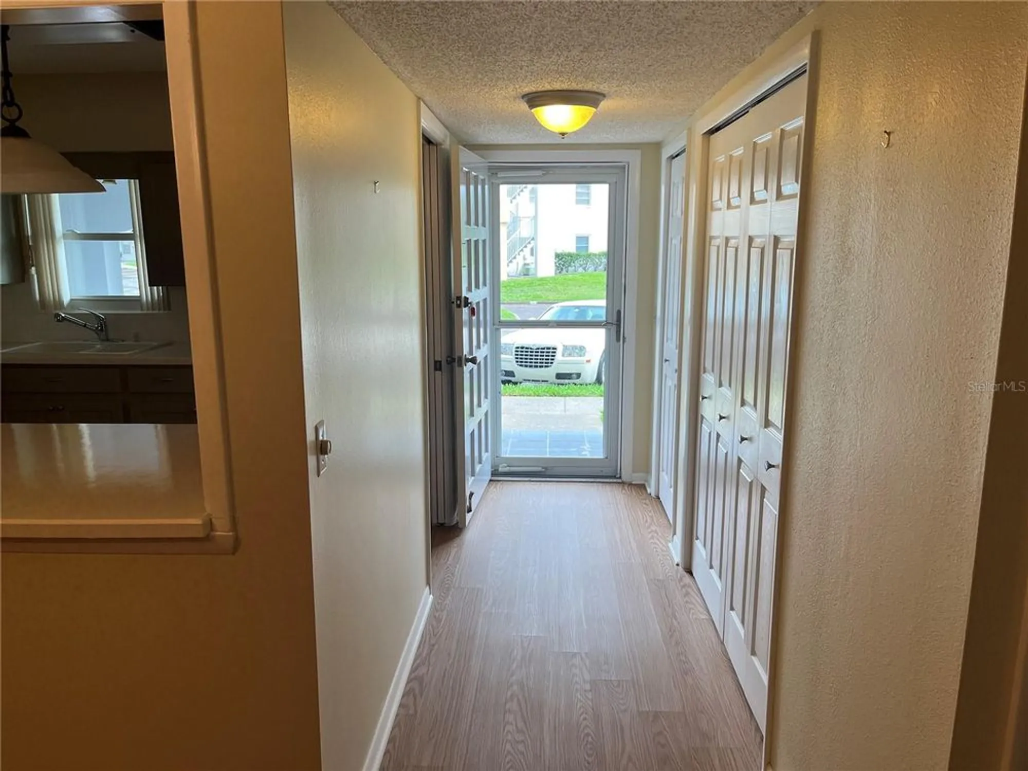 Property Slideshow image 5 of 53 | 2410 franciscan dr 18, Clearwater, FL, 33763