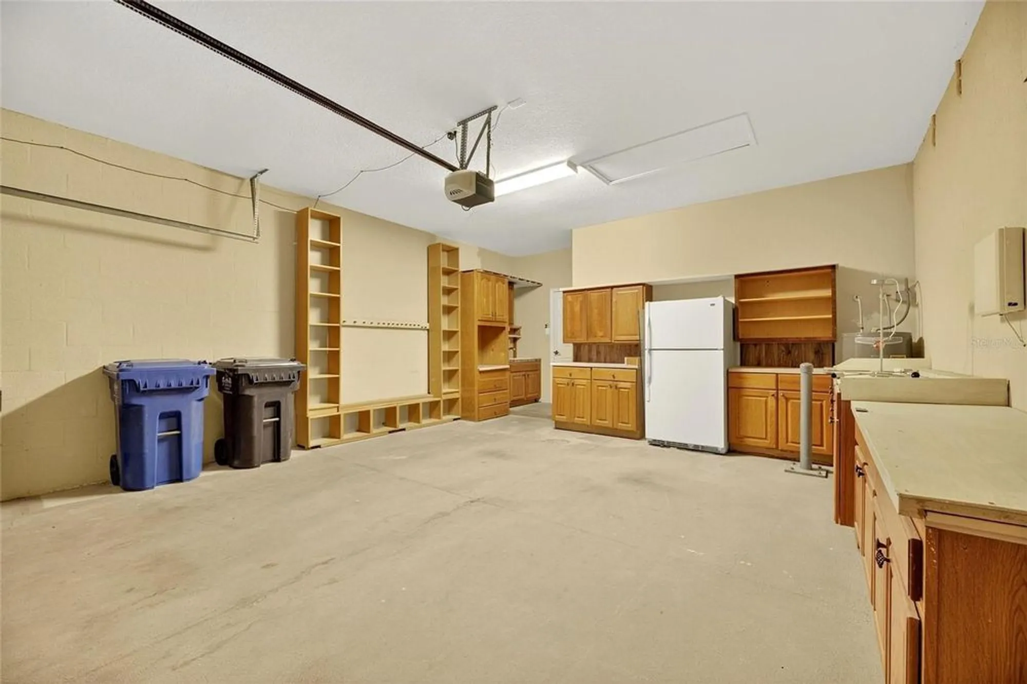 Property Slideshow image 30 of 36 | 329 seneca falls dr, Apollo Beach, FL, 33572