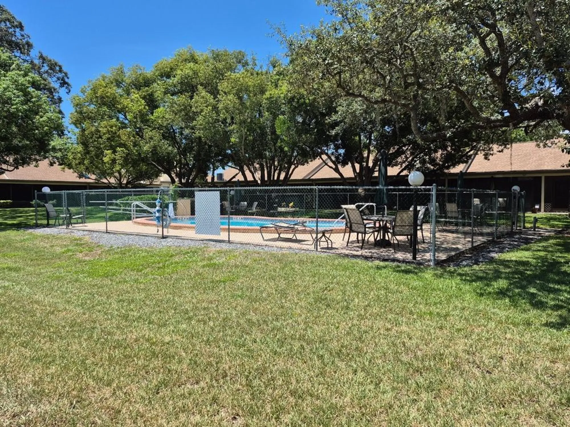 Property Slideshow image 23 of 31 | 1306 golfview dr # 1306, Tarpon Springs, FL, 34689