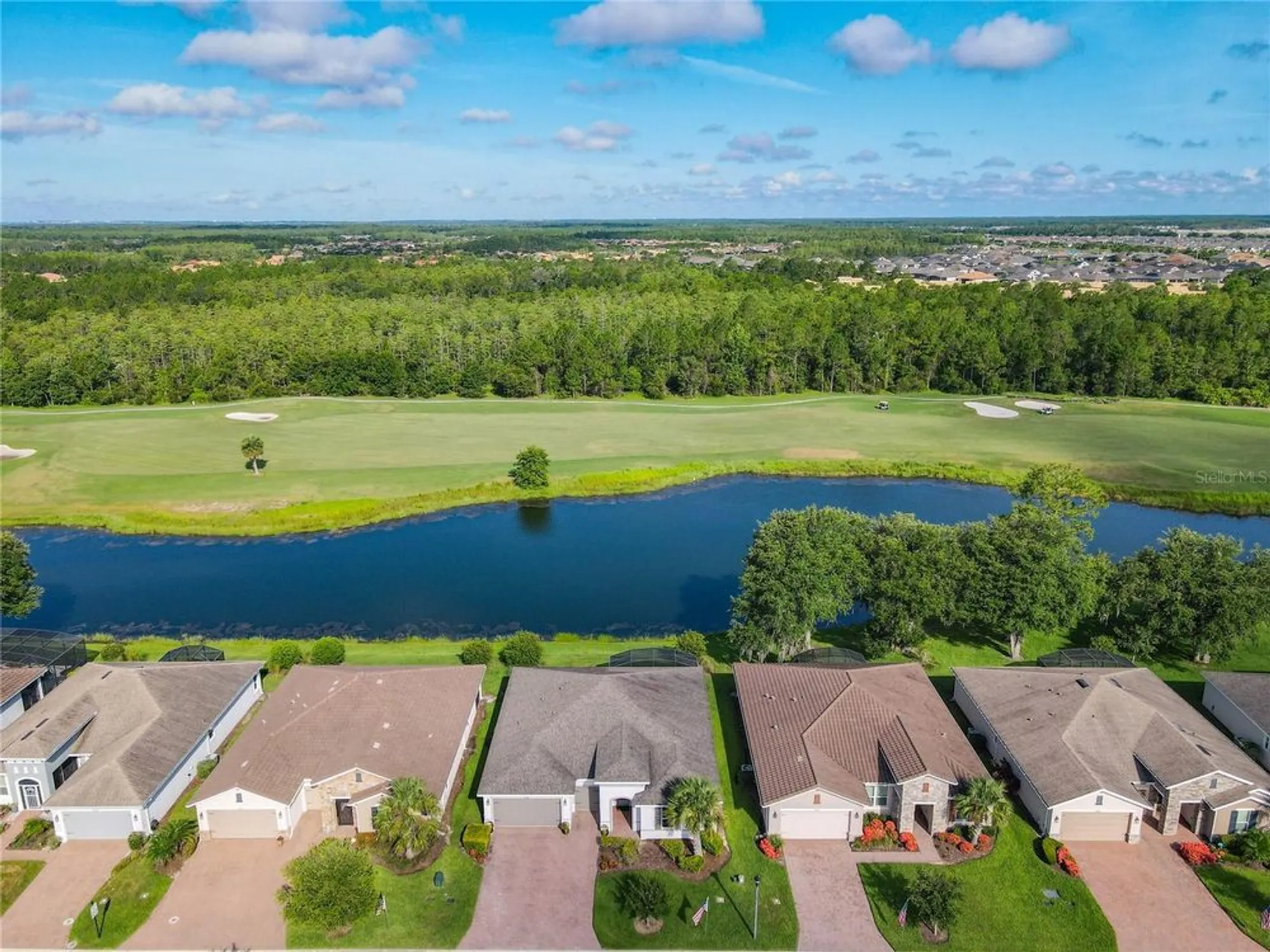 Property Slideshow image 5 of 67 | 418 treviso dr, Kissimmee, FL, 34759