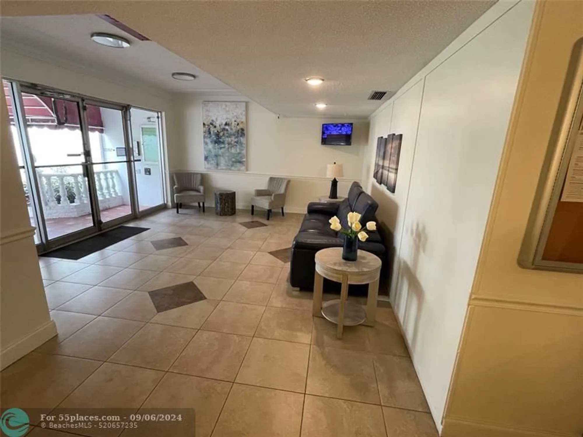 Property Slideshow image 18 of 23 | 4750 nw 22nd ct 110, Lauderhill, FL, 33313