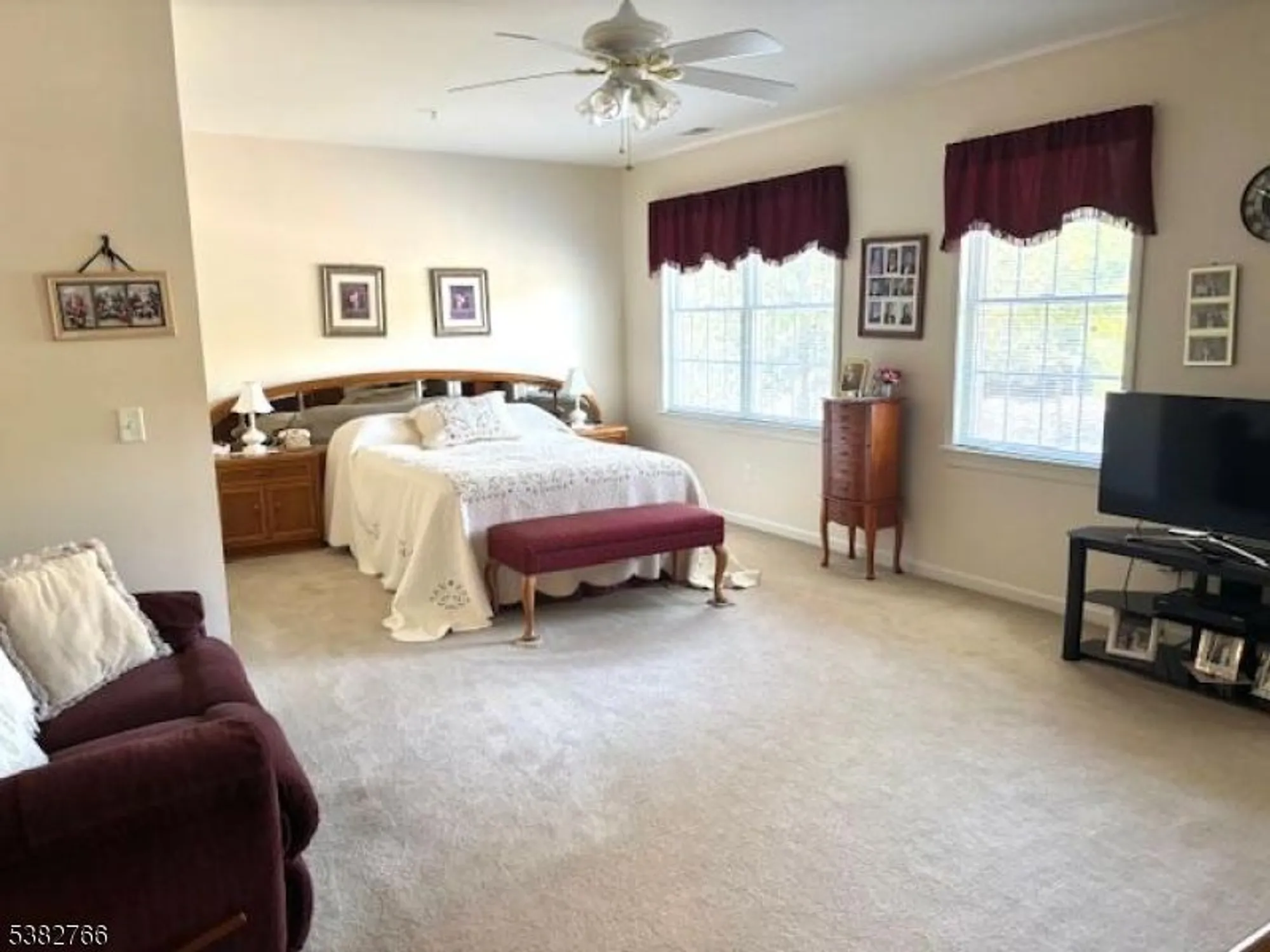 Property Slideshow image 9 of 18 | 104 ridgeview ln, Mount Arlington, NJ, 07856