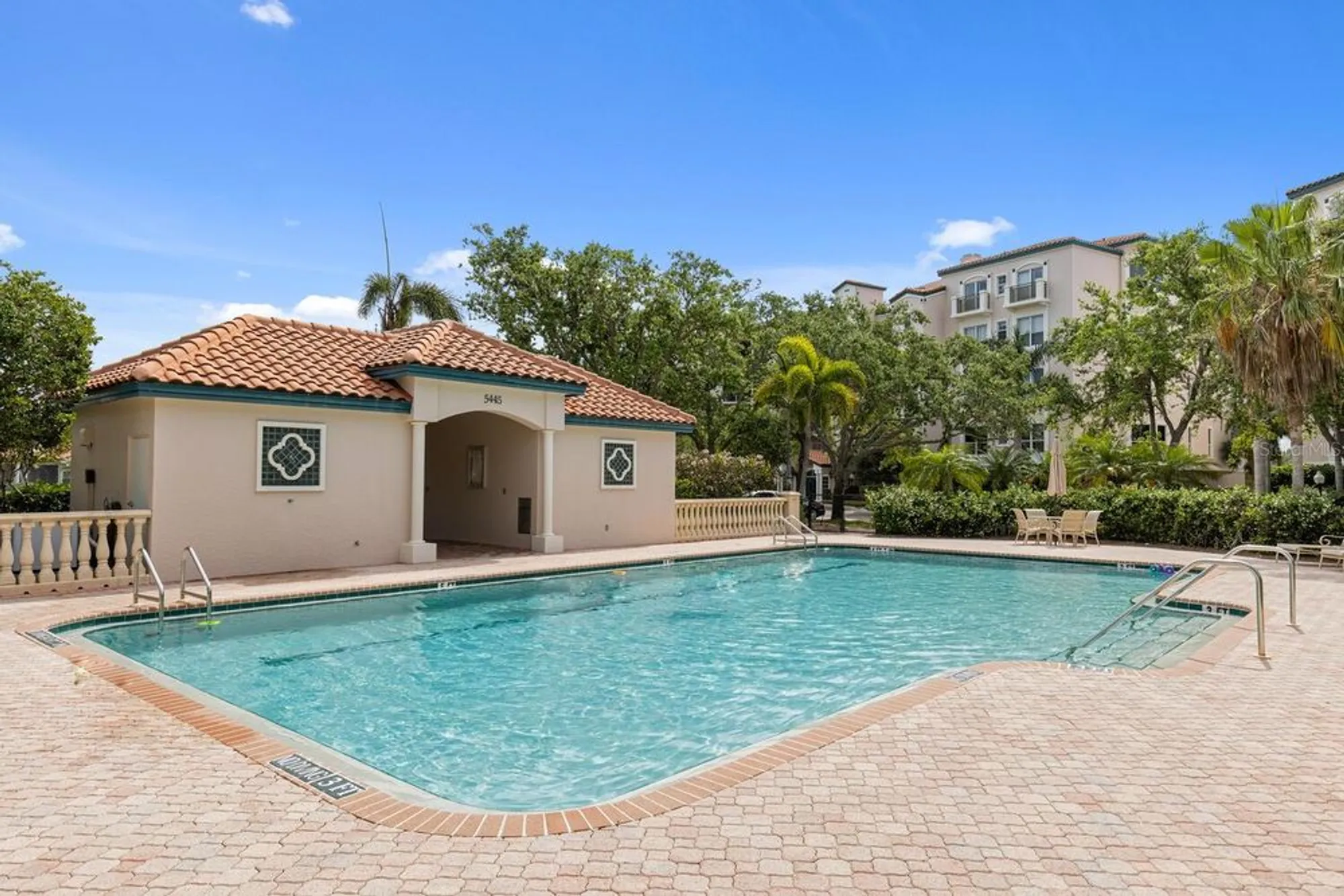 Property Slideshow image 36 of 52 | 5400 eagles point cir apt 405, Sarasota, FL, 34231